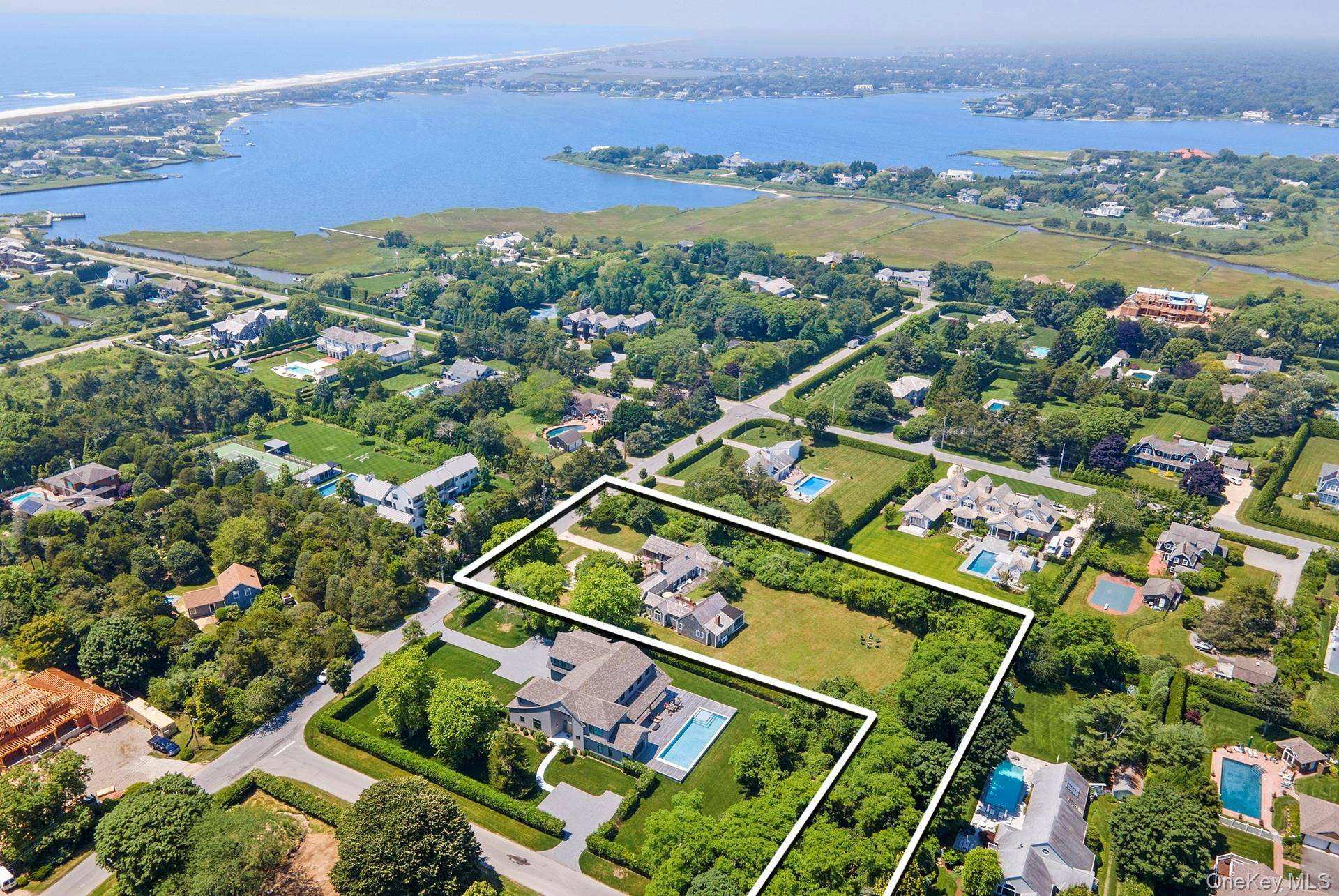 19 Quaquanantuck LN, Quogue, NY 11959