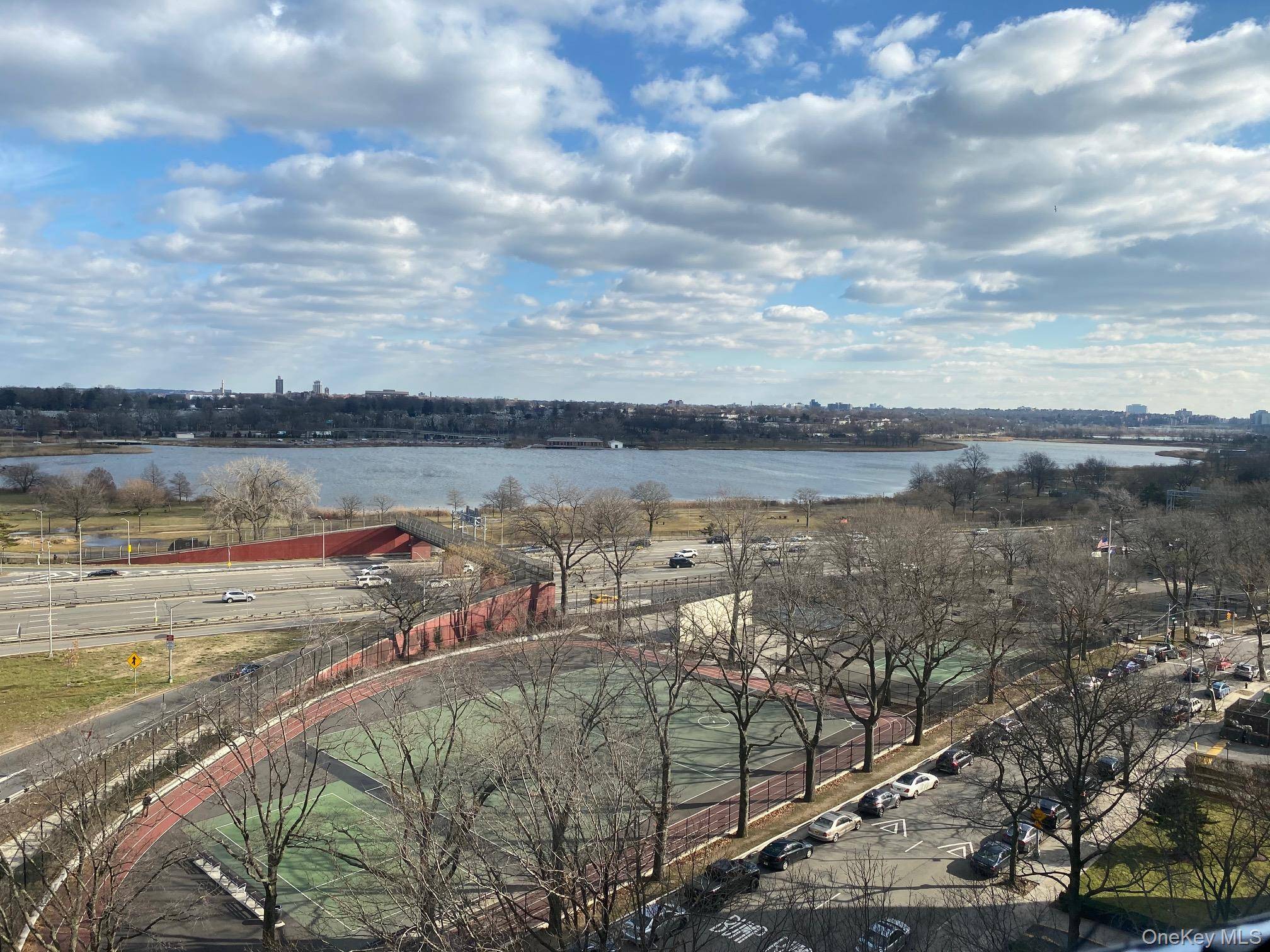 61-20 Grand Central Pkwy #A1402, Forest Hills, NY 11375