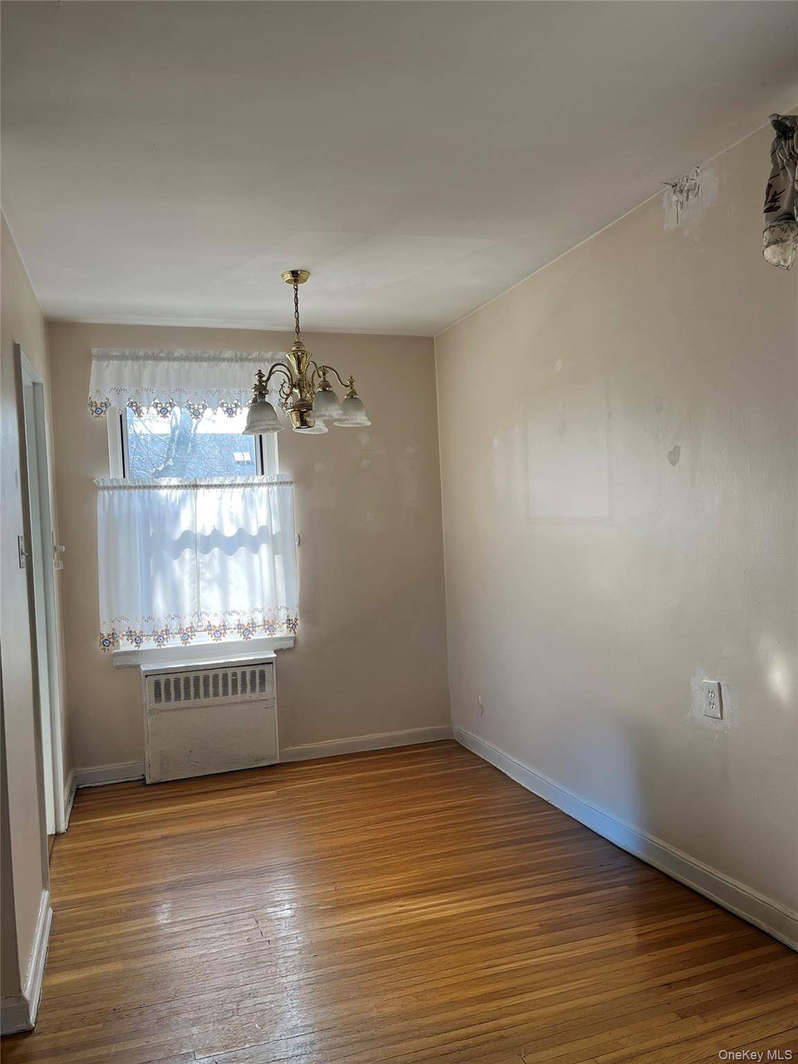 35-31 205 Street #302, Bayside, NY 11360