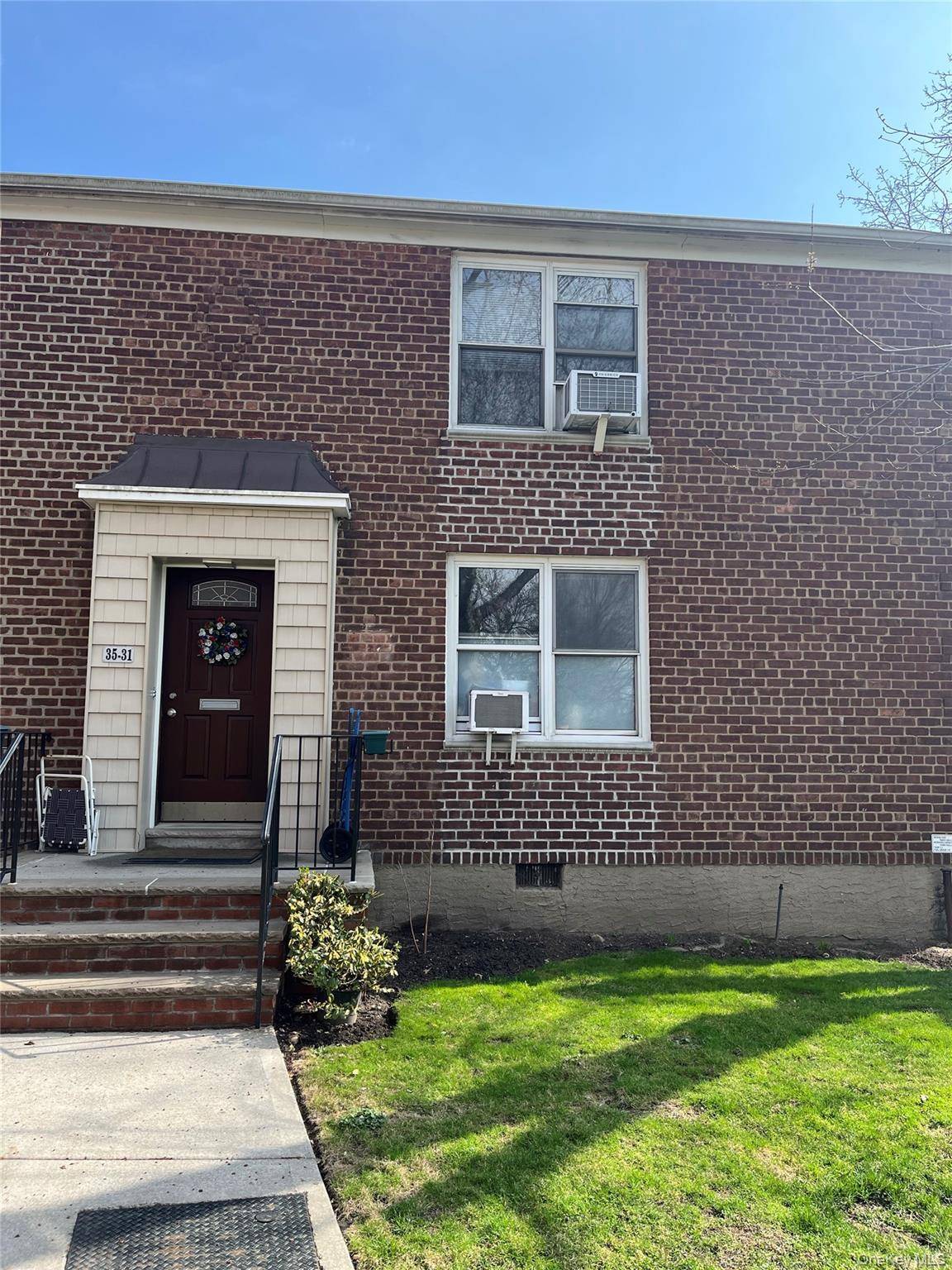 35-31 205 Street #302, Bayside, NY 11360