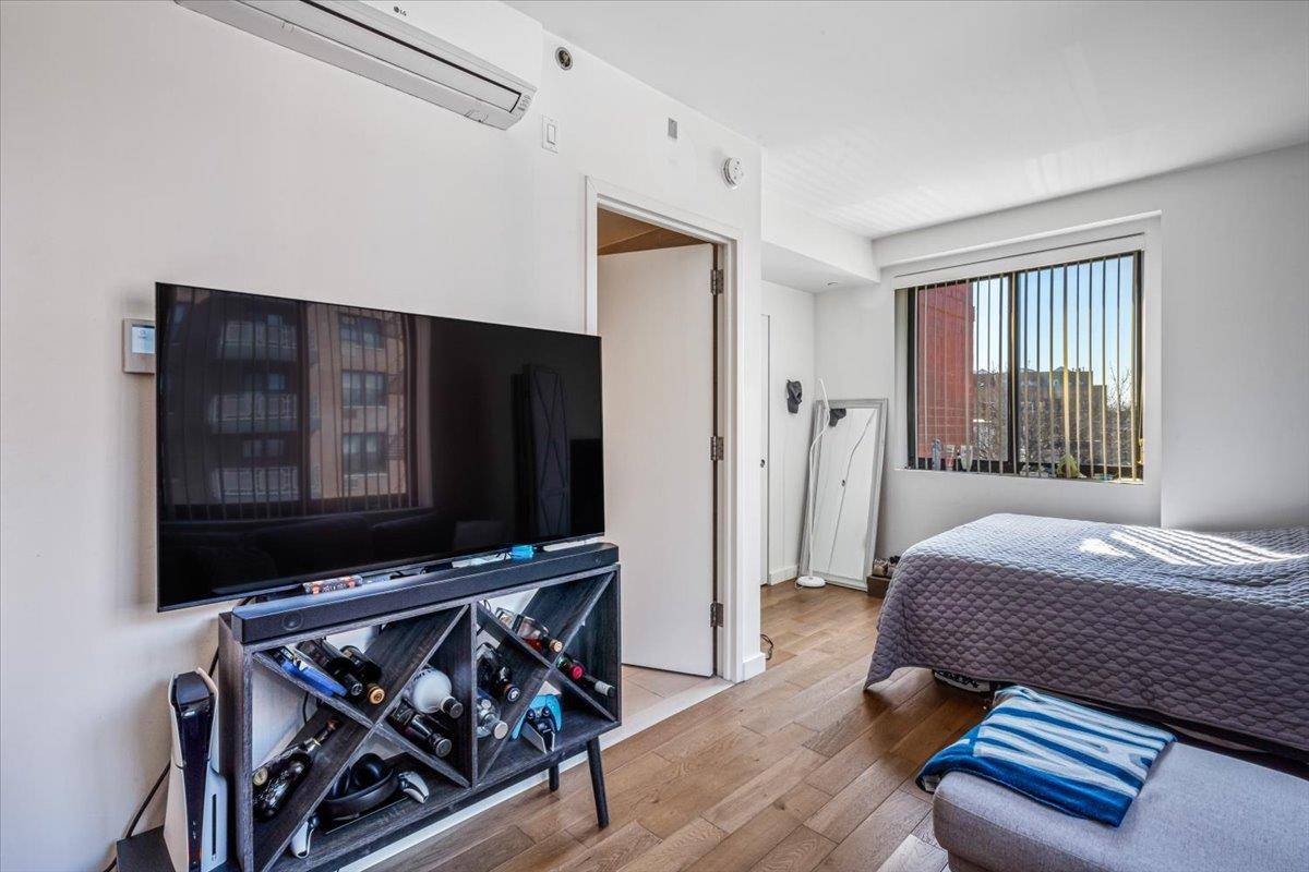 87-22 51st AVE #4H, Elmhurst, NY 11373
