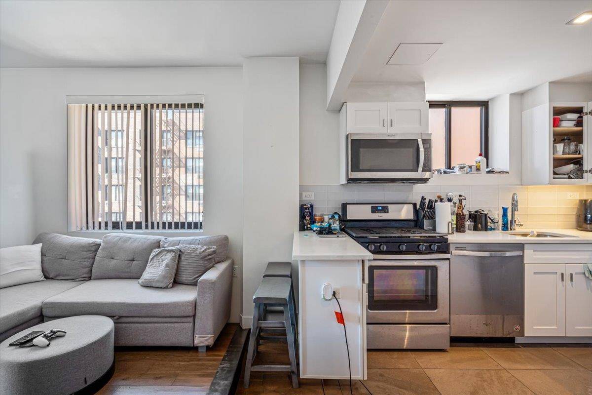 87-22 51st AVE #4H, Elmhurst, NY 11373