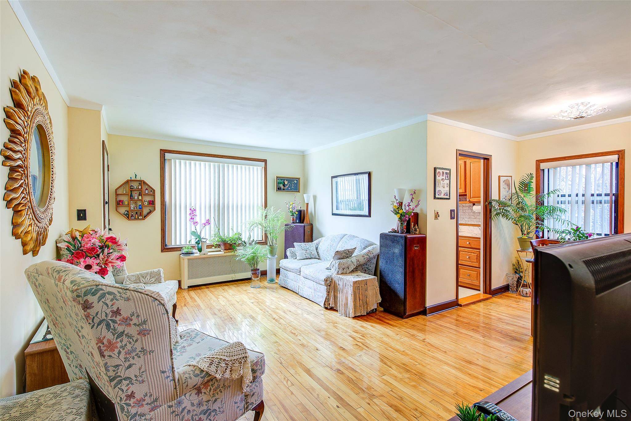 196-57 69th AVE #1, Fresh Meadows, NY 11365