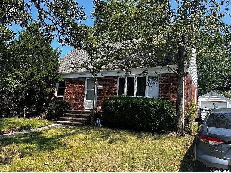 1420 Dutch Broadway, Elmont, NY 11003