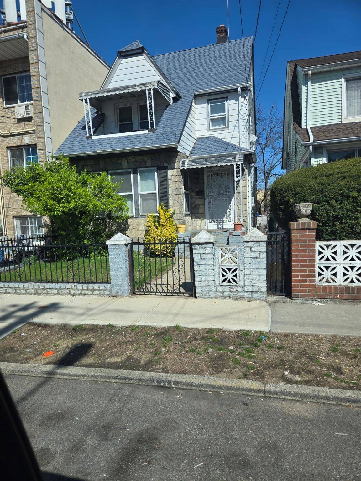 189-21 117th RD, Saint Albans, NY 11412