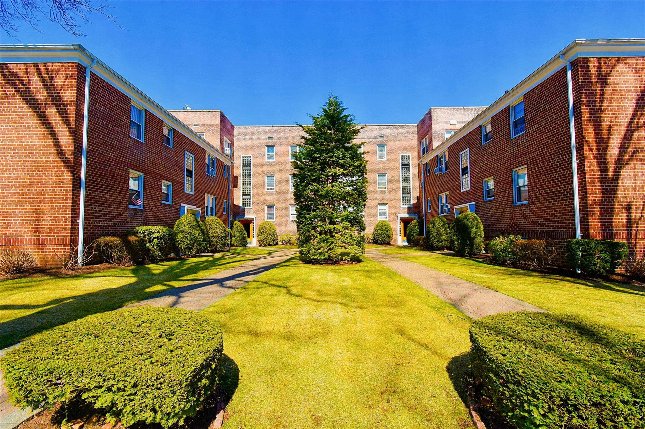 33 E Grand #B3C, Mount Vernon, NY 10552