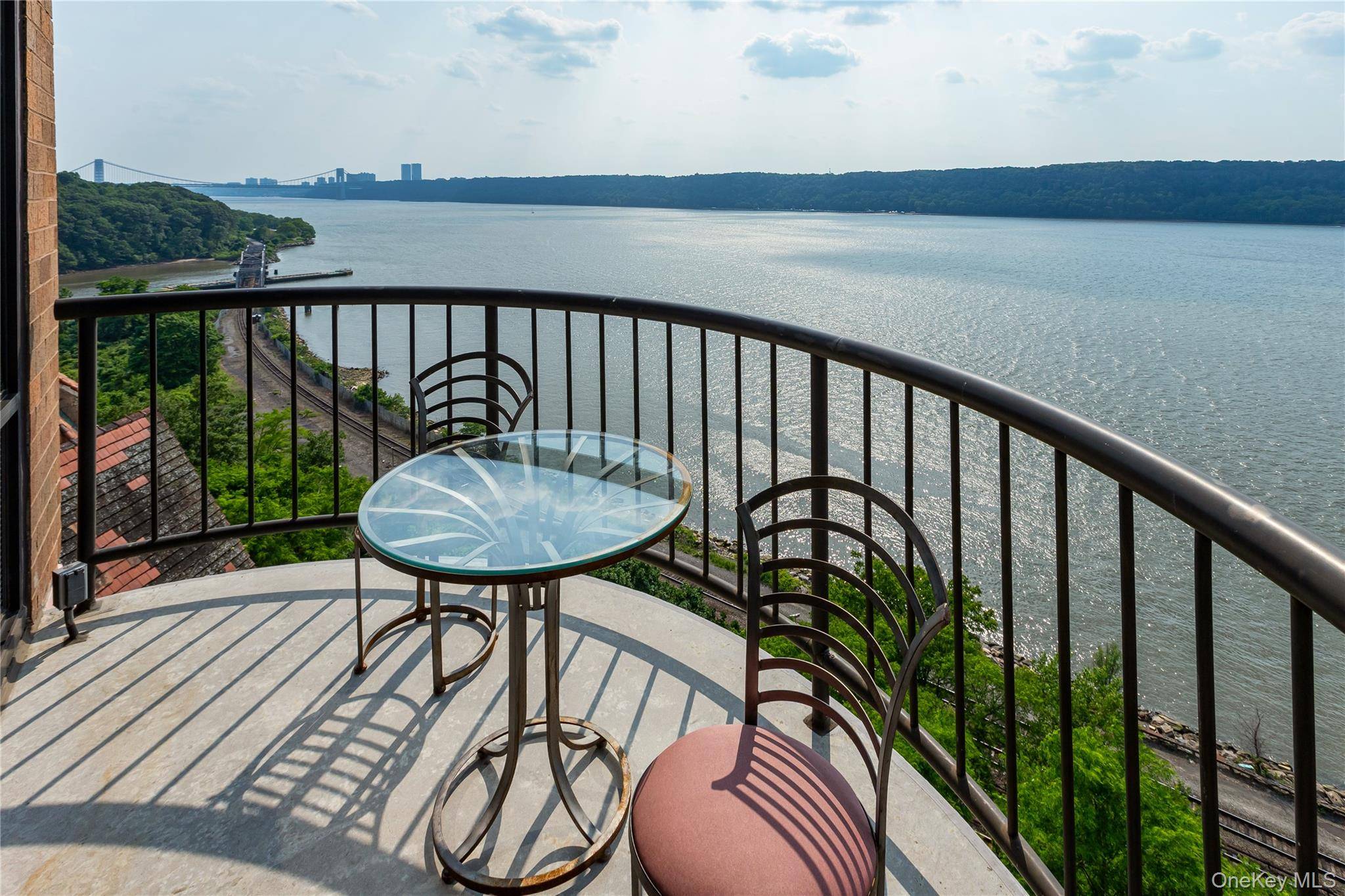 2521 Palisade AVE #6A, Bronx, NY 10463
