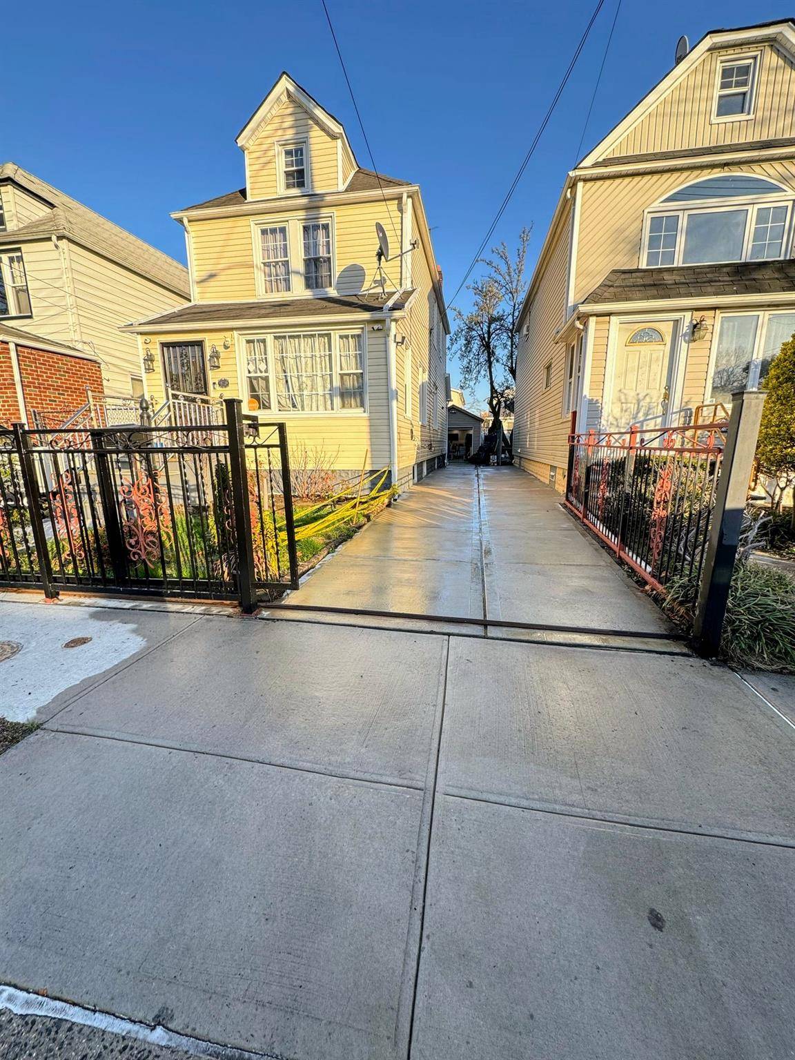 167-16 118th Ave AVE, Jamaica, NY 11434