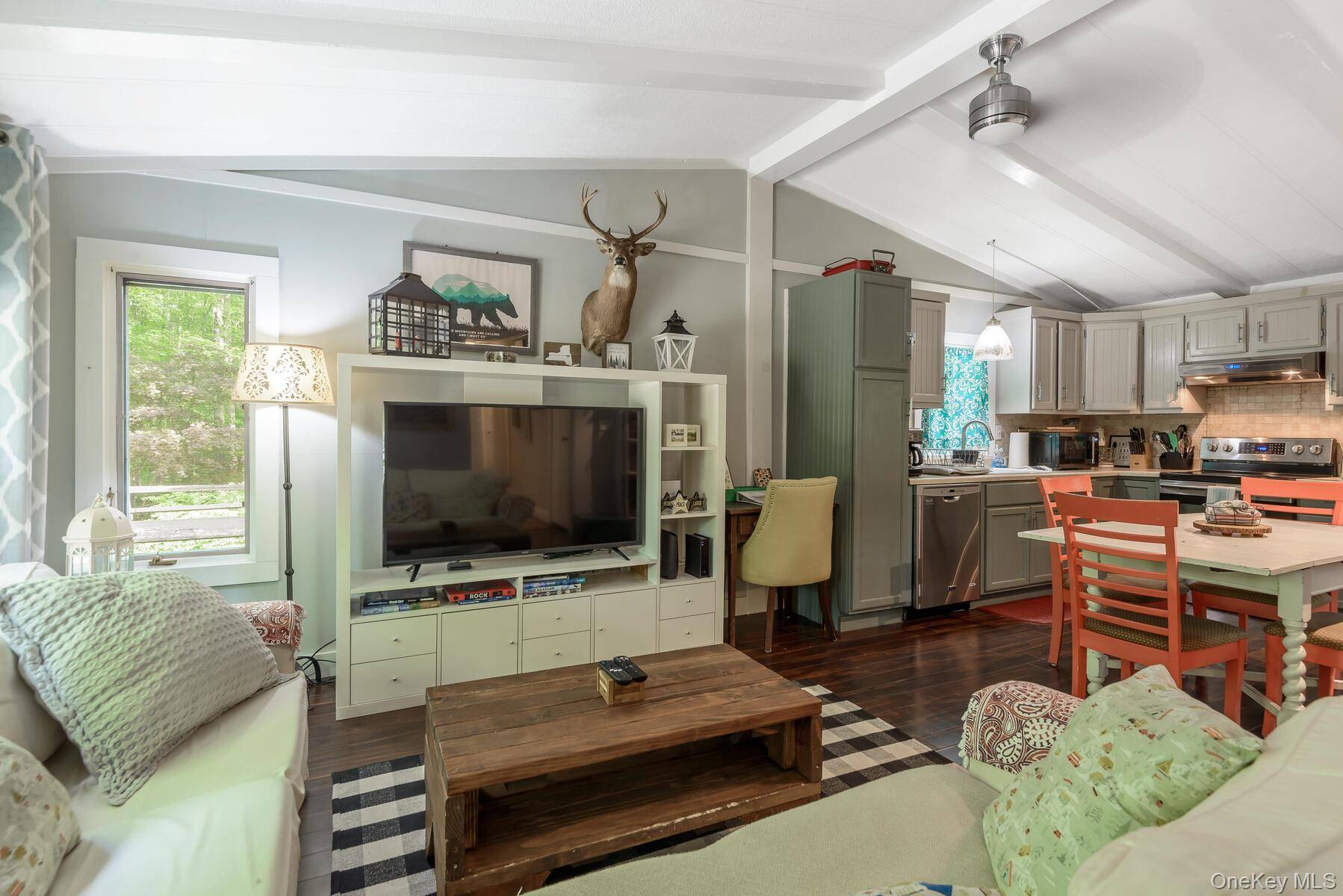 328 John Joy RD, Woodstock, NY 12498