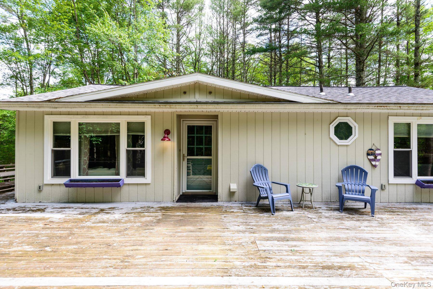 328 John Joy RD, Woodstock, NY 12498