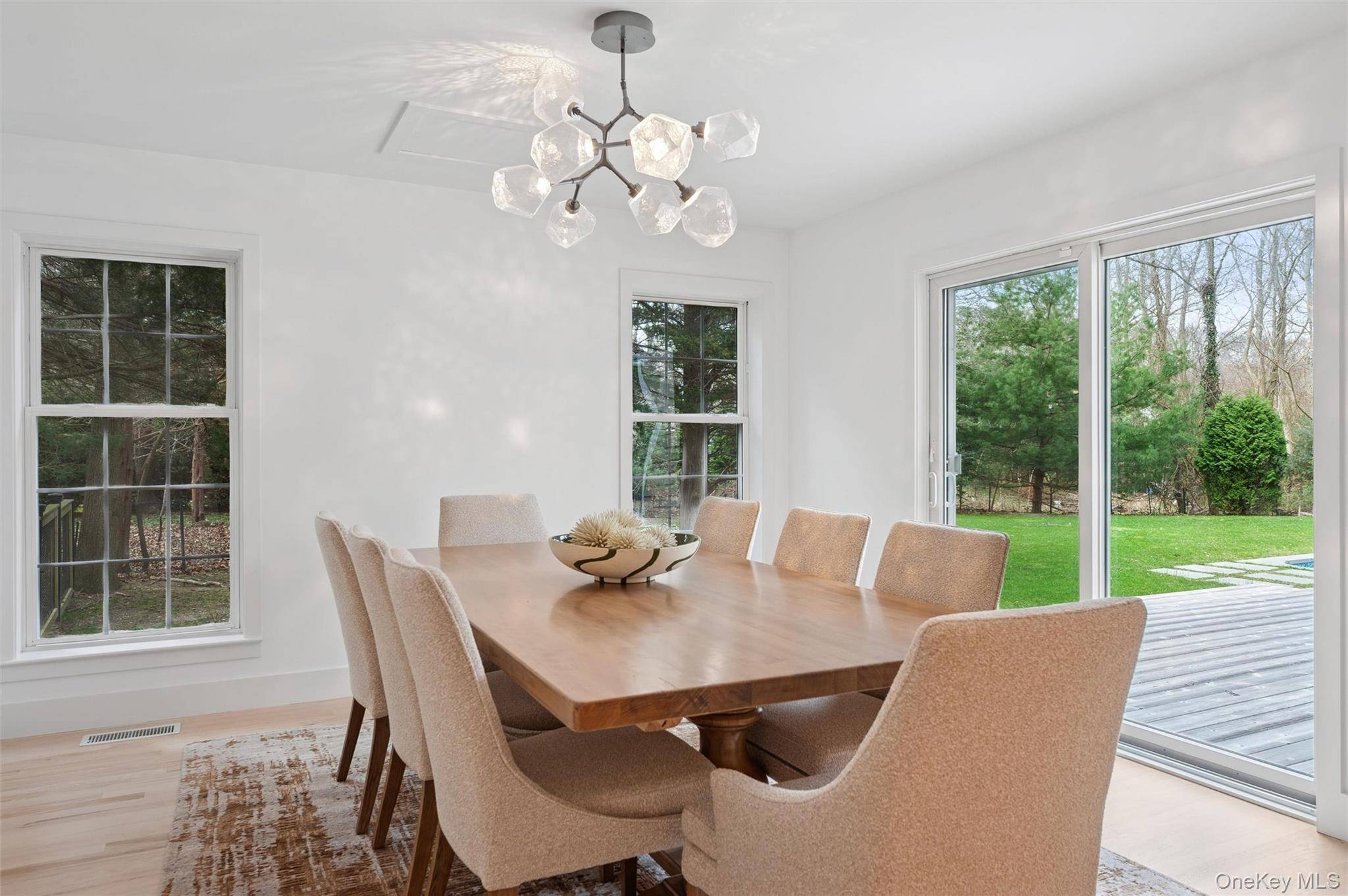 4056 Noyac RD, Sag Harbor, NY 11963