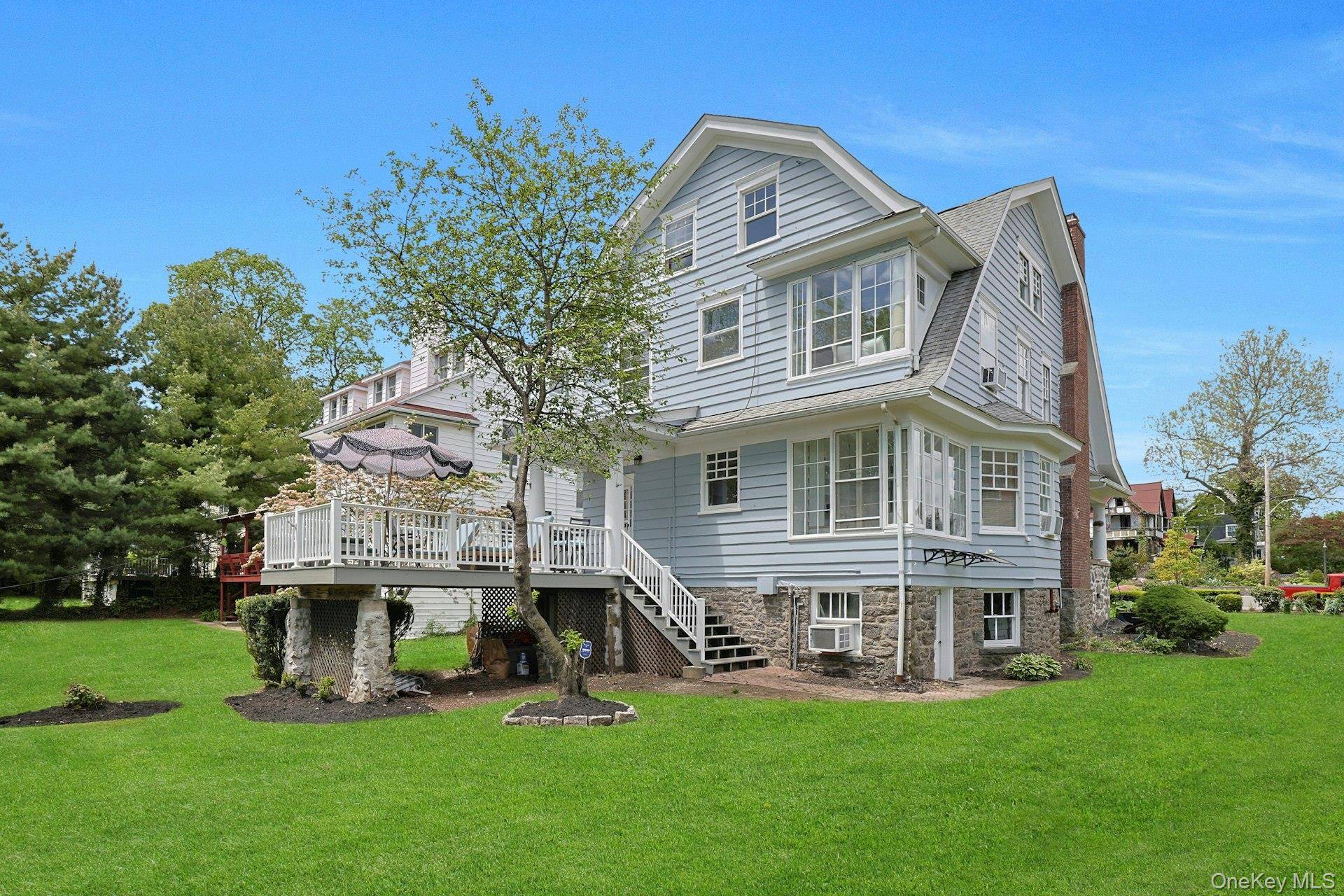 146 Sutton Manor RD, New Rochelle, NY 10801
