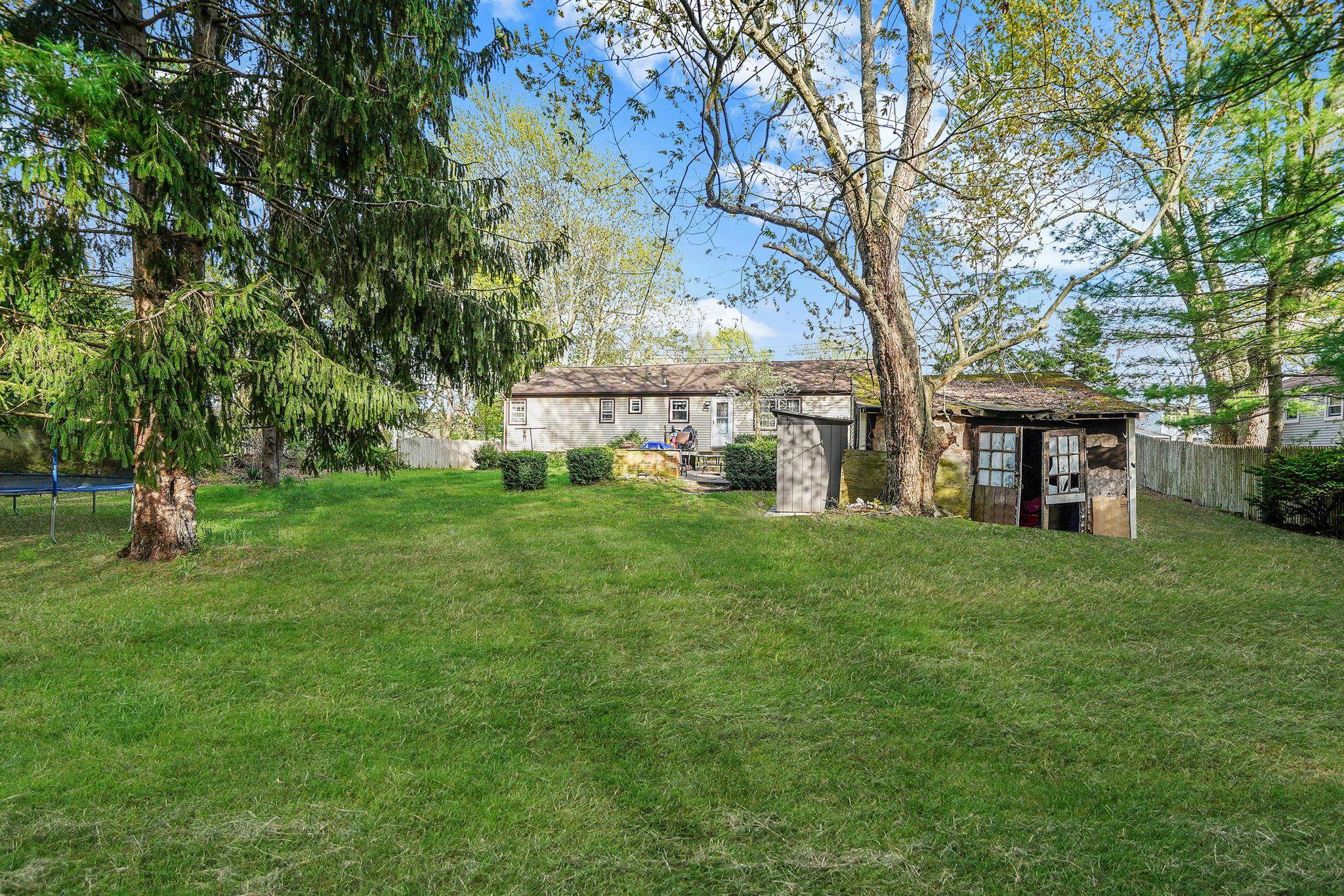 210 Oakdale Bohemia RD, Bohemia, NY 11716