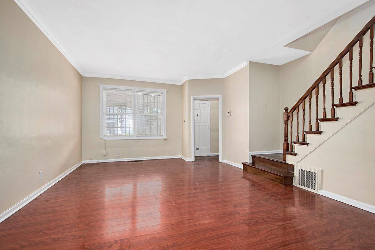 4635 Matilda AVE, Bronx, NY 10470