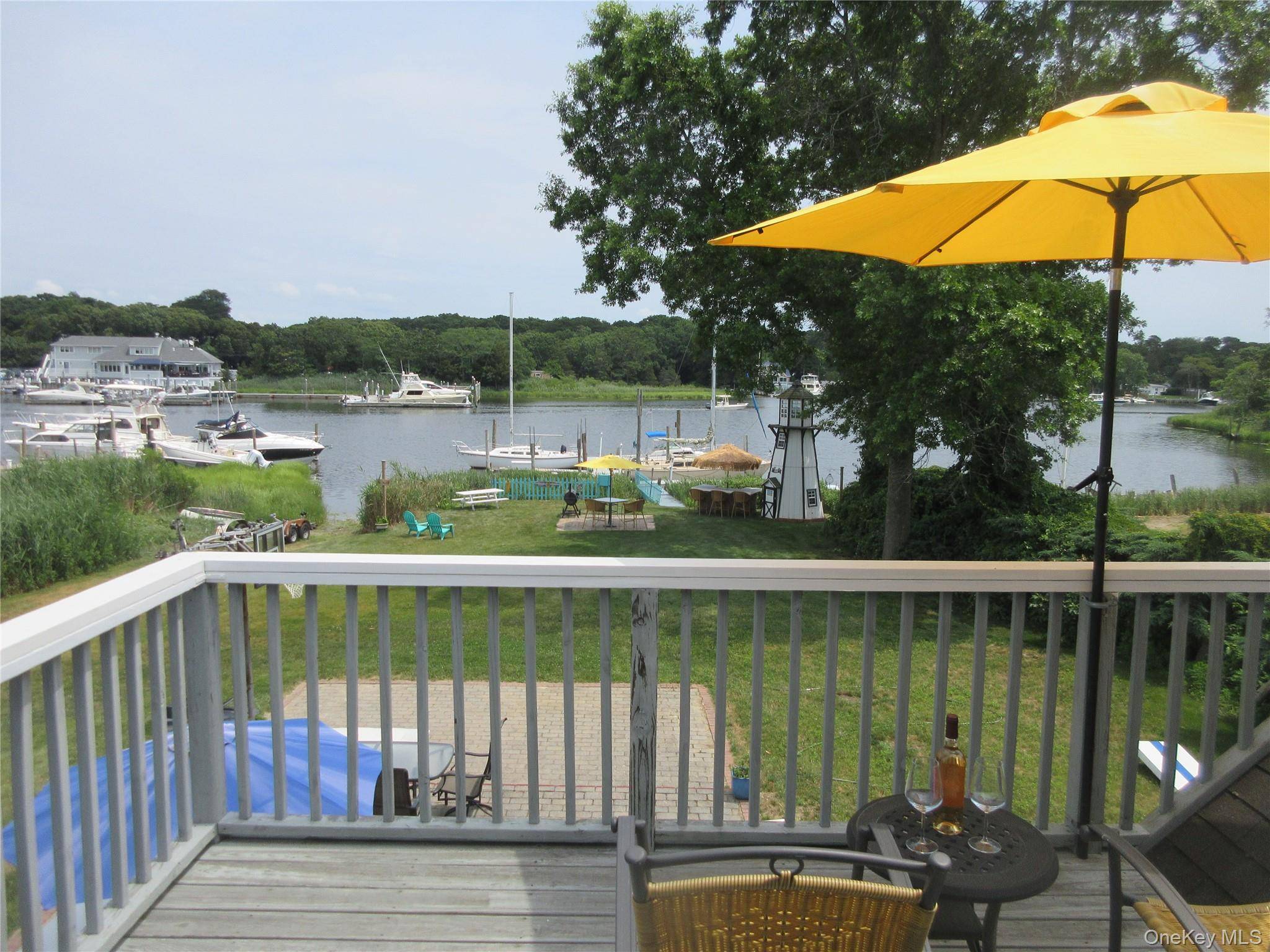 118 Overlook DR, Aquebogue, NY 11931