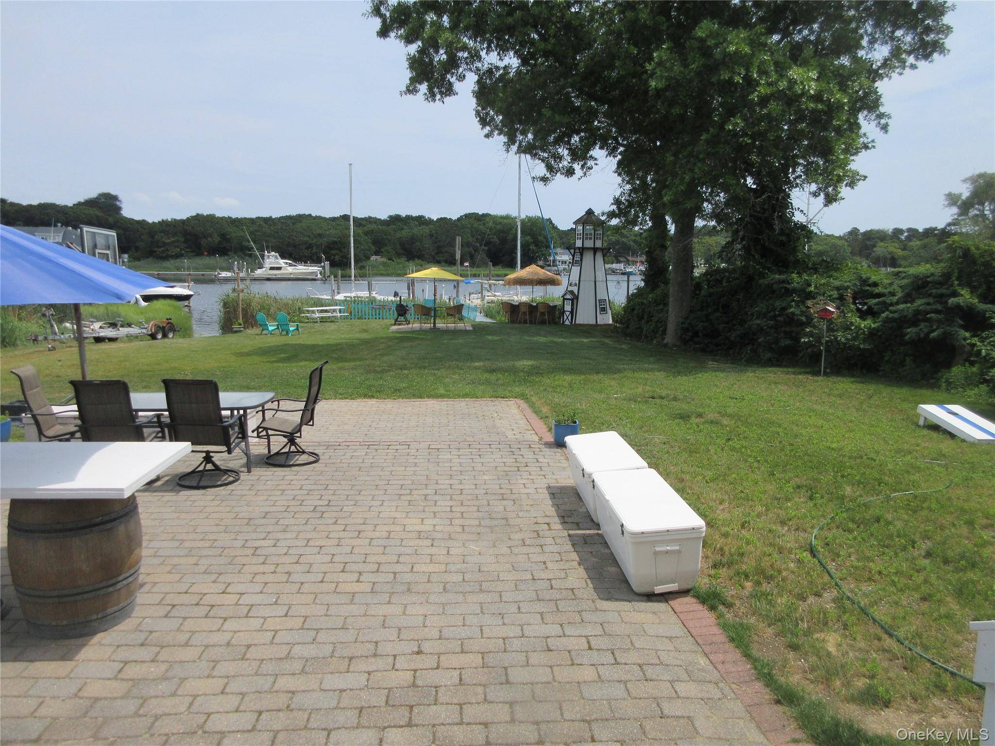 118 Overlook DR, Aquebogue, NY 11931