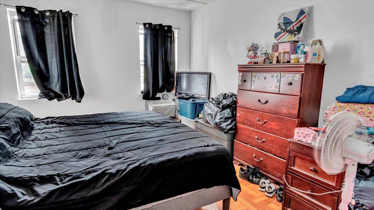 1068 Woodycrest AVE, Bronx, NY 10452