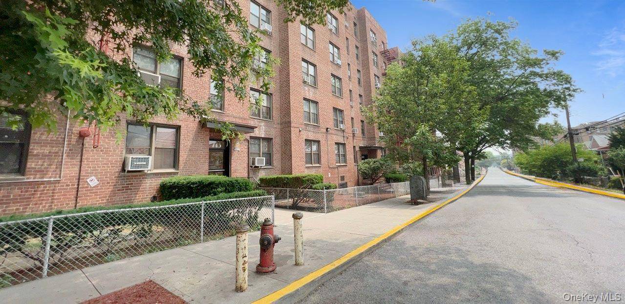 745 E 231 ST #1F, Bronx, NY 10466