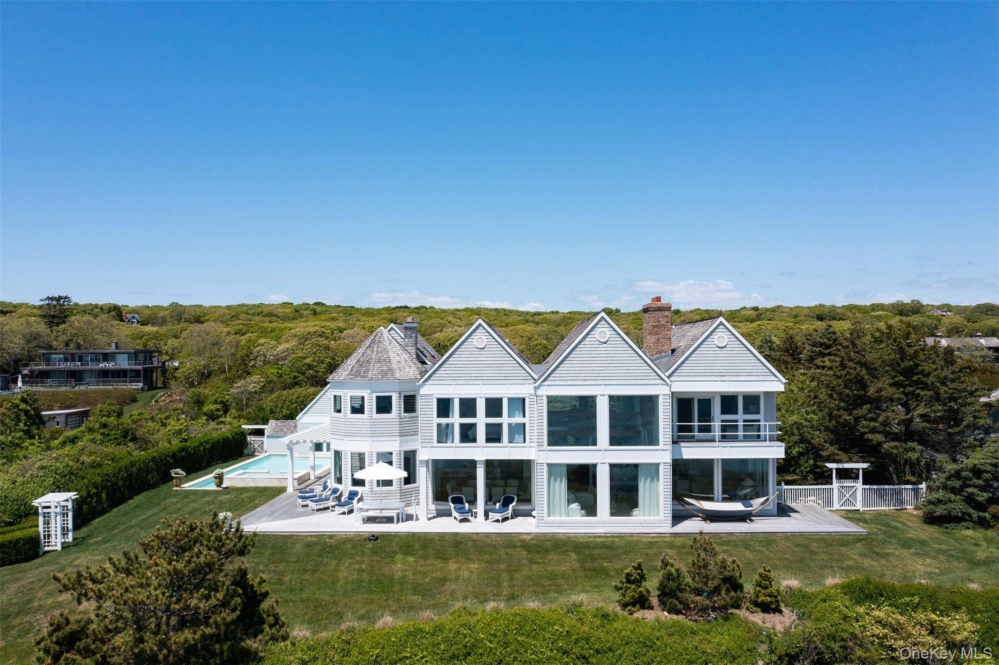 390 Old Montauk HWY, Montauk, NY 11954
