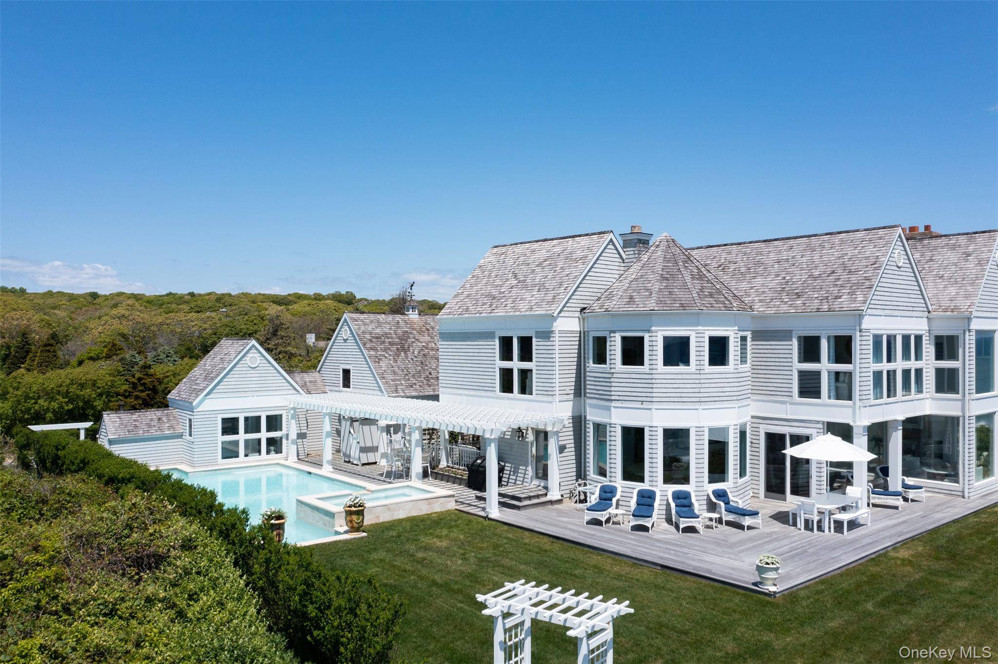 390 Old Montauk HWY, Montauk, NY 11954
