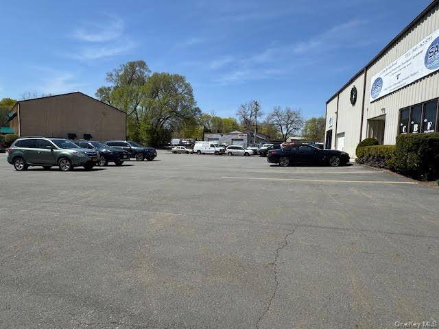 2 Little Britain RD, Newburgh, NY 12550