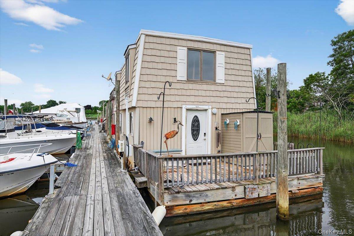 149 c Riverside Drive, Riverhead, NY 11901