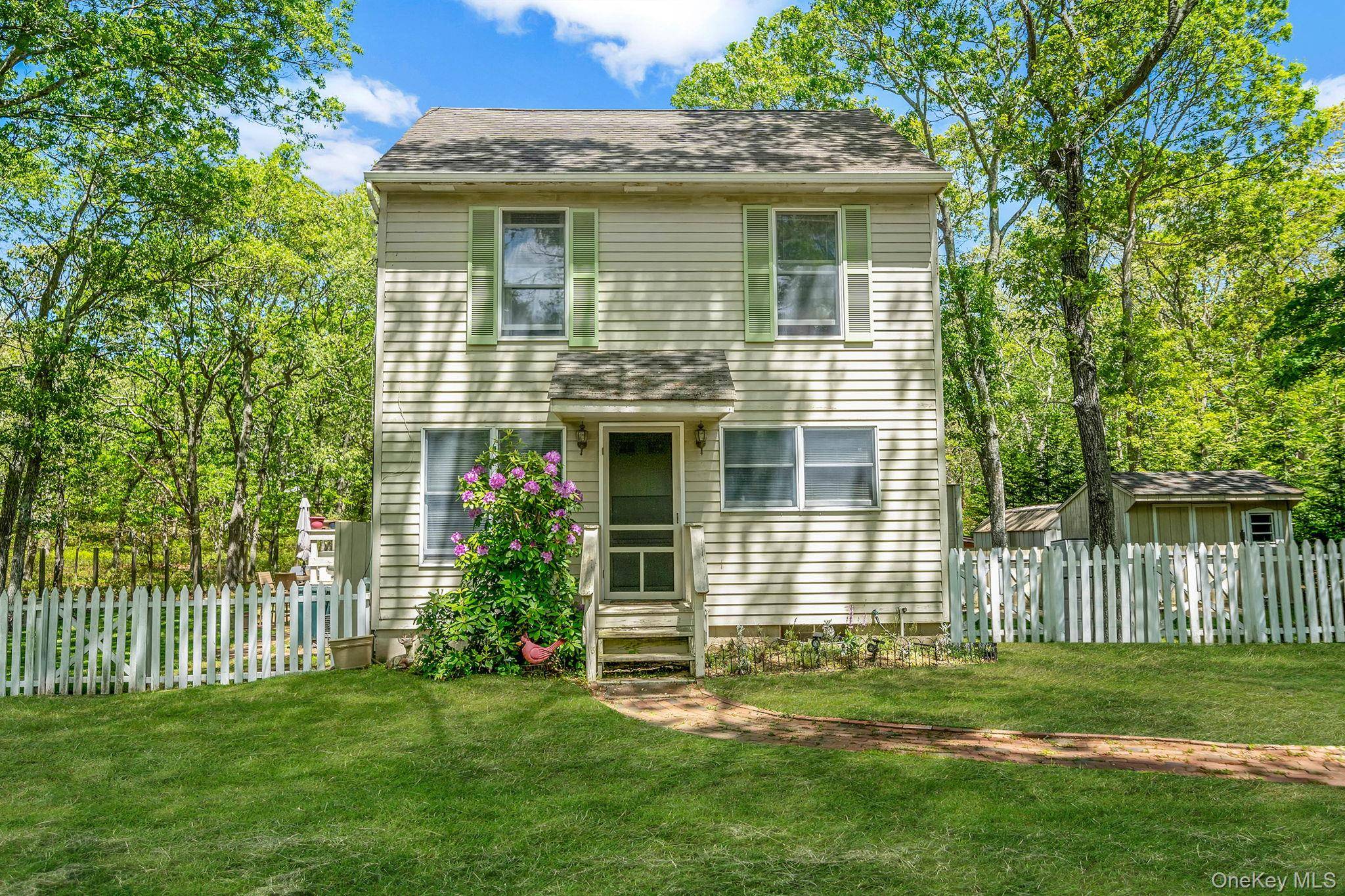 28 Huntting RD, East Hampton, NY 11937