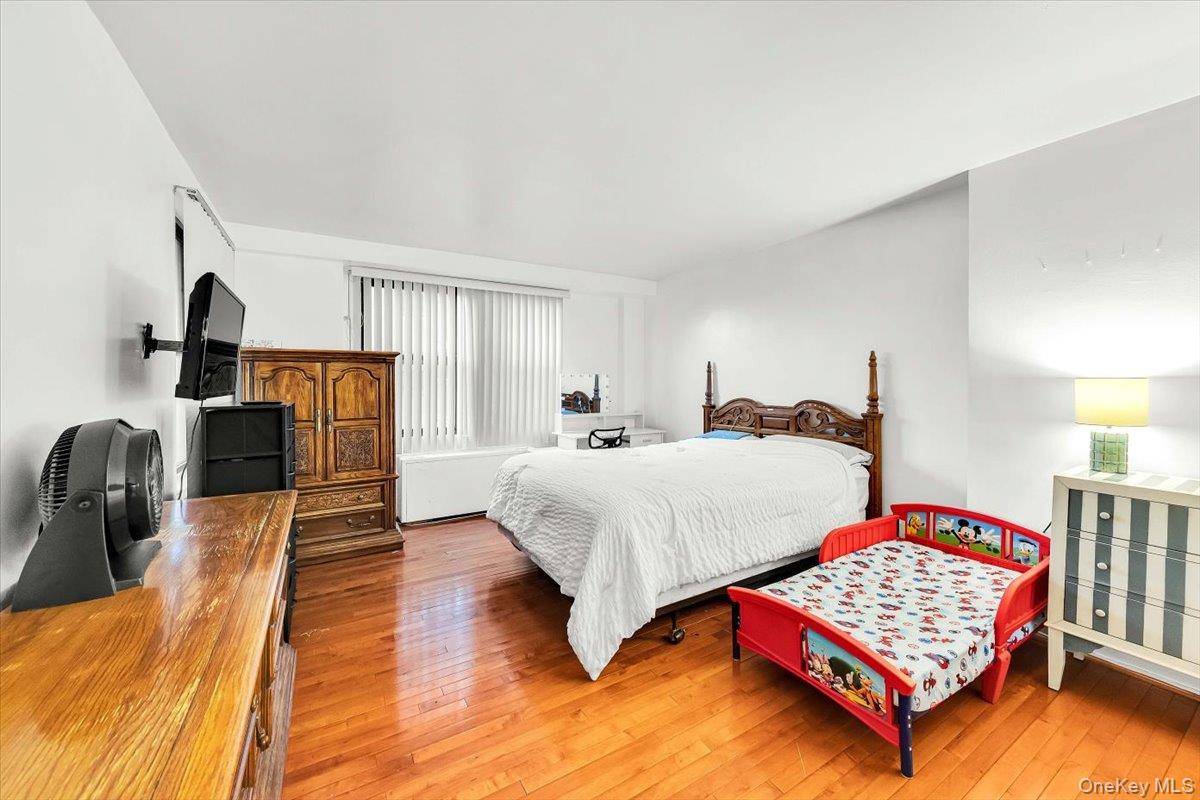 4705 Henry Hudson Pkwy #7F, Bronx, NY 10471