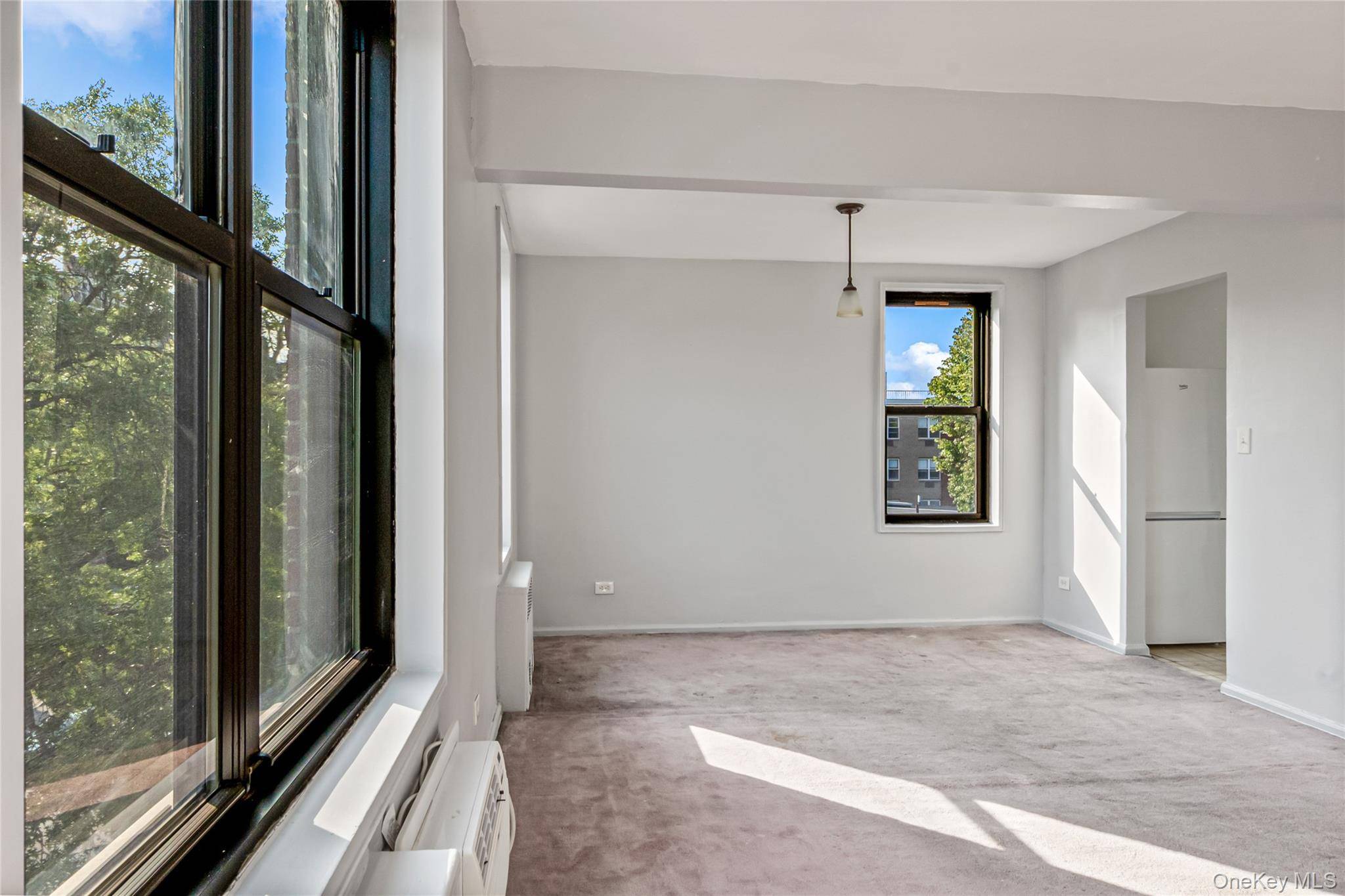 140-15 Holly AVE #4E, Flushing, NY 11355