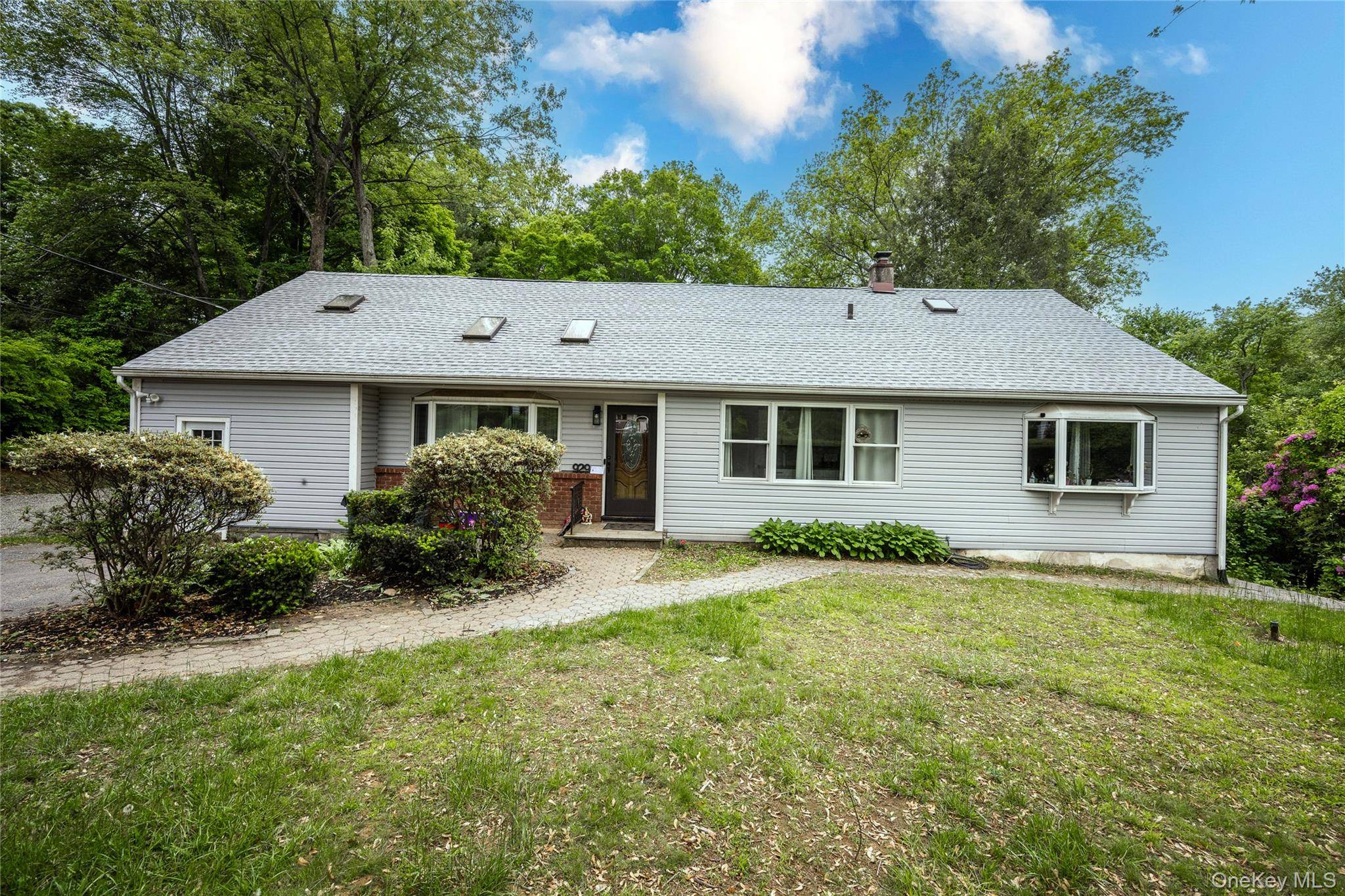 929 Fox Meadow RD, Yorktown Heights, NY 10598