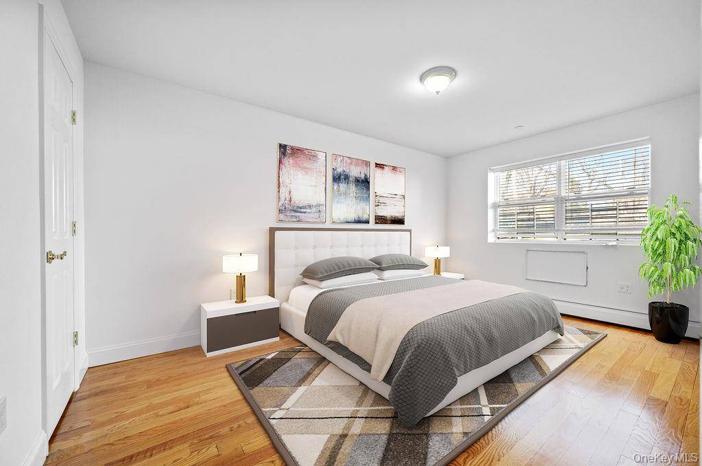 16001 Sanford AVE, Flushing, NY 11358