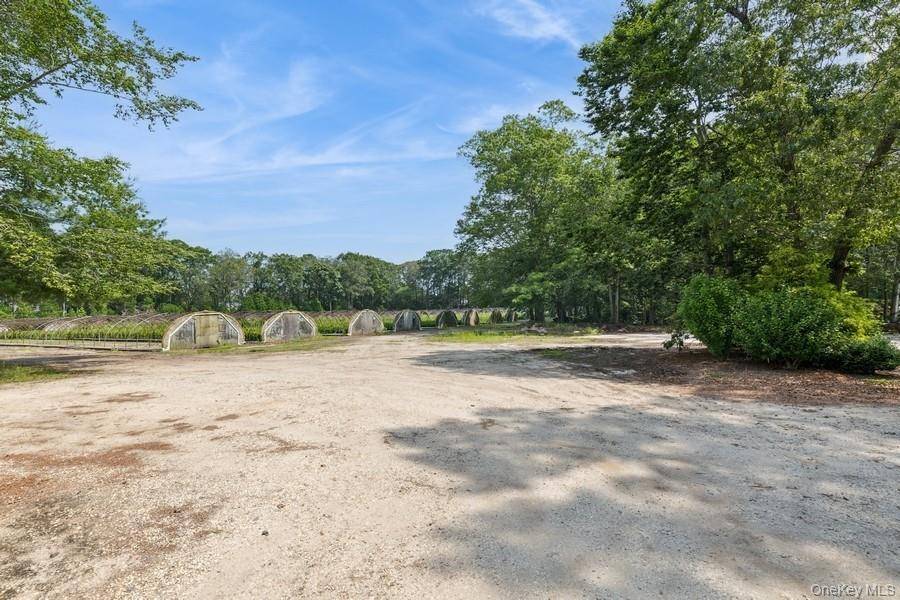 550 / 538 Herricks LN, Jamesport, NY 11901