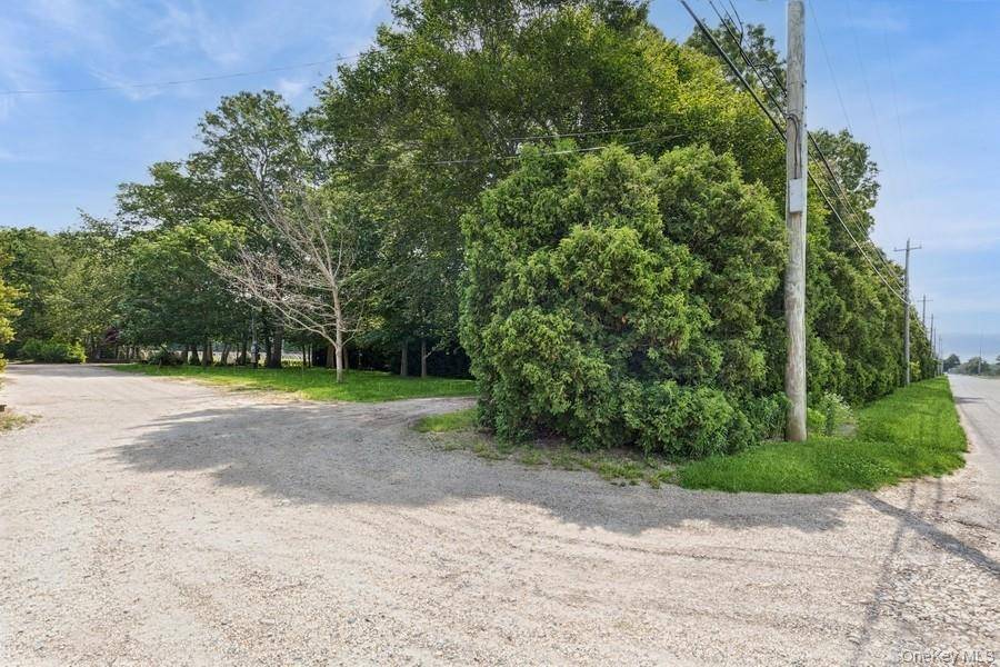 550 / 538 Herricks LN, Jamesport, NY 11901