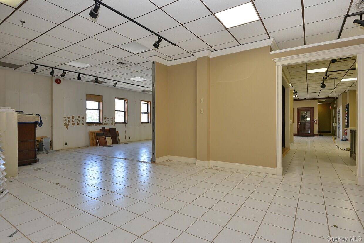 42-02 Astoria BLVD #303, Astoria, NY 11103