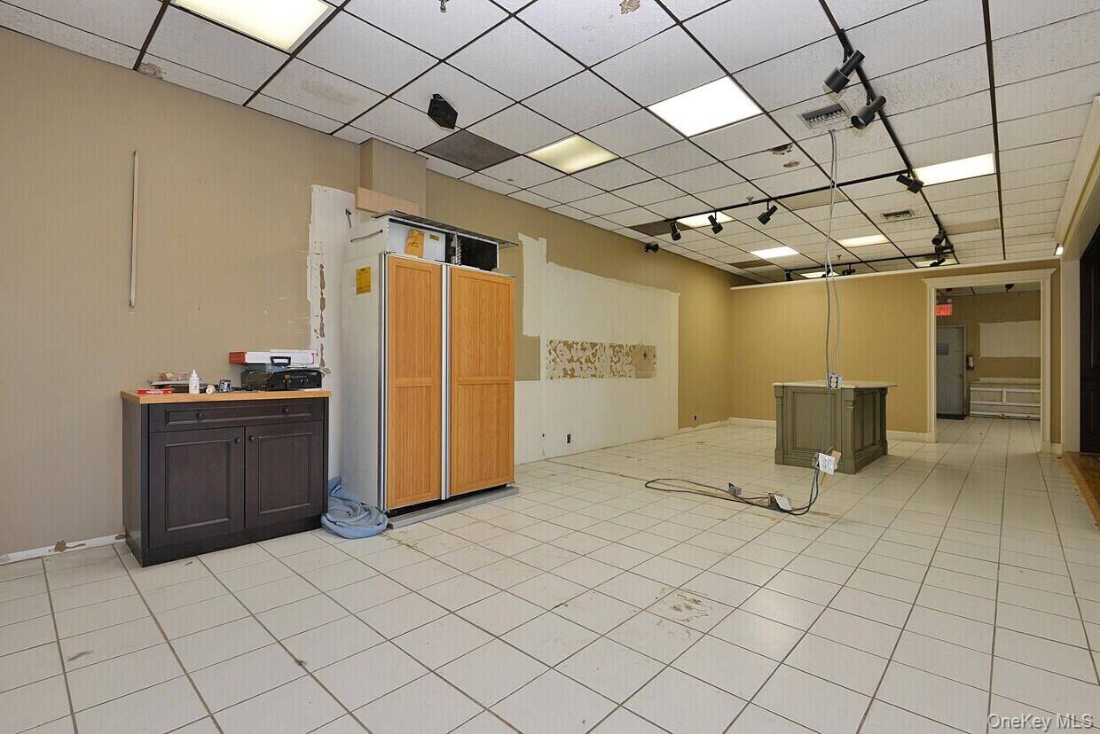 42-02 Astoria BLVD #303, Astoria, NY 11103
