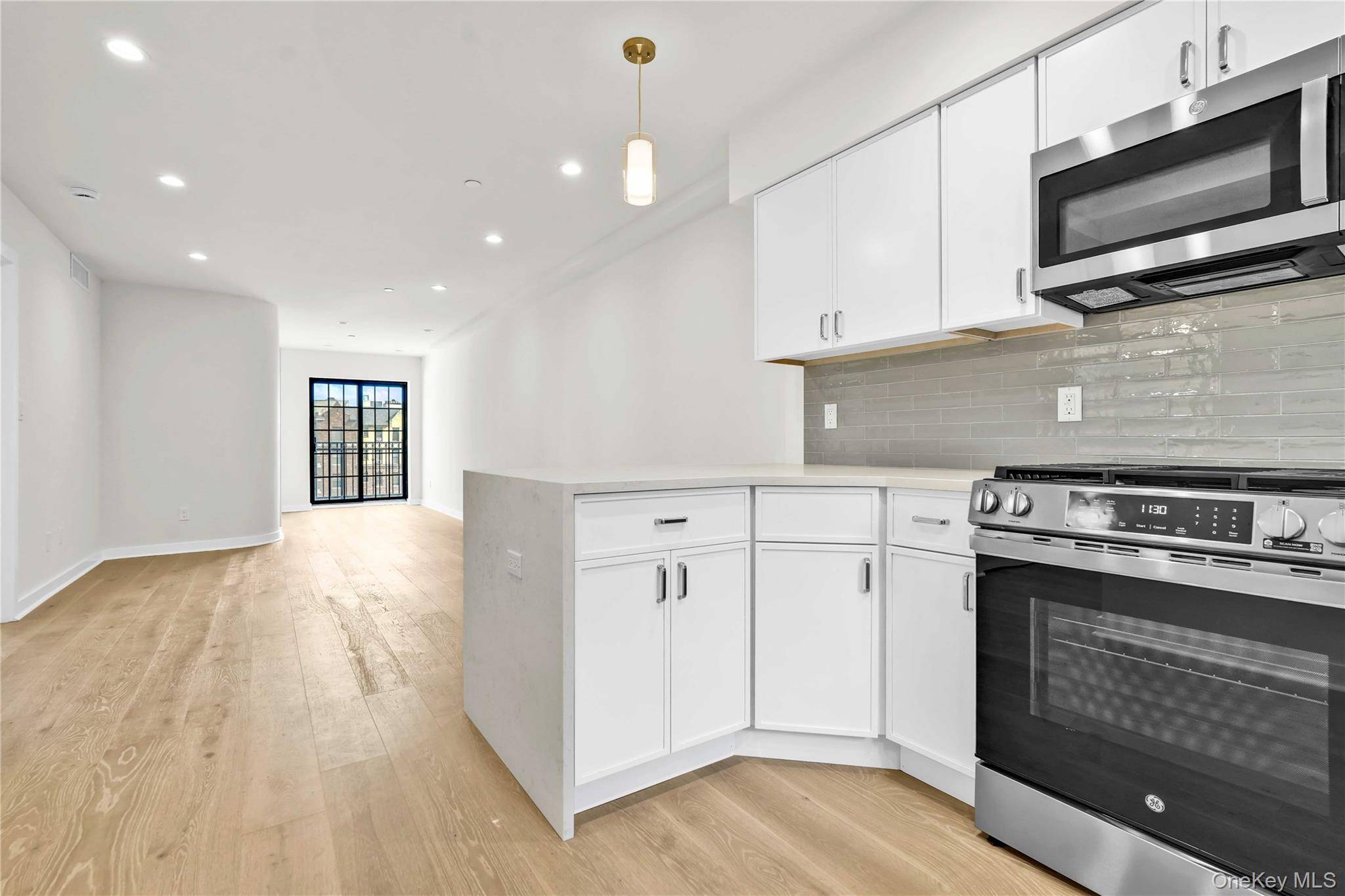 25-25 31st AVE #6B, Astoria, NY 11106