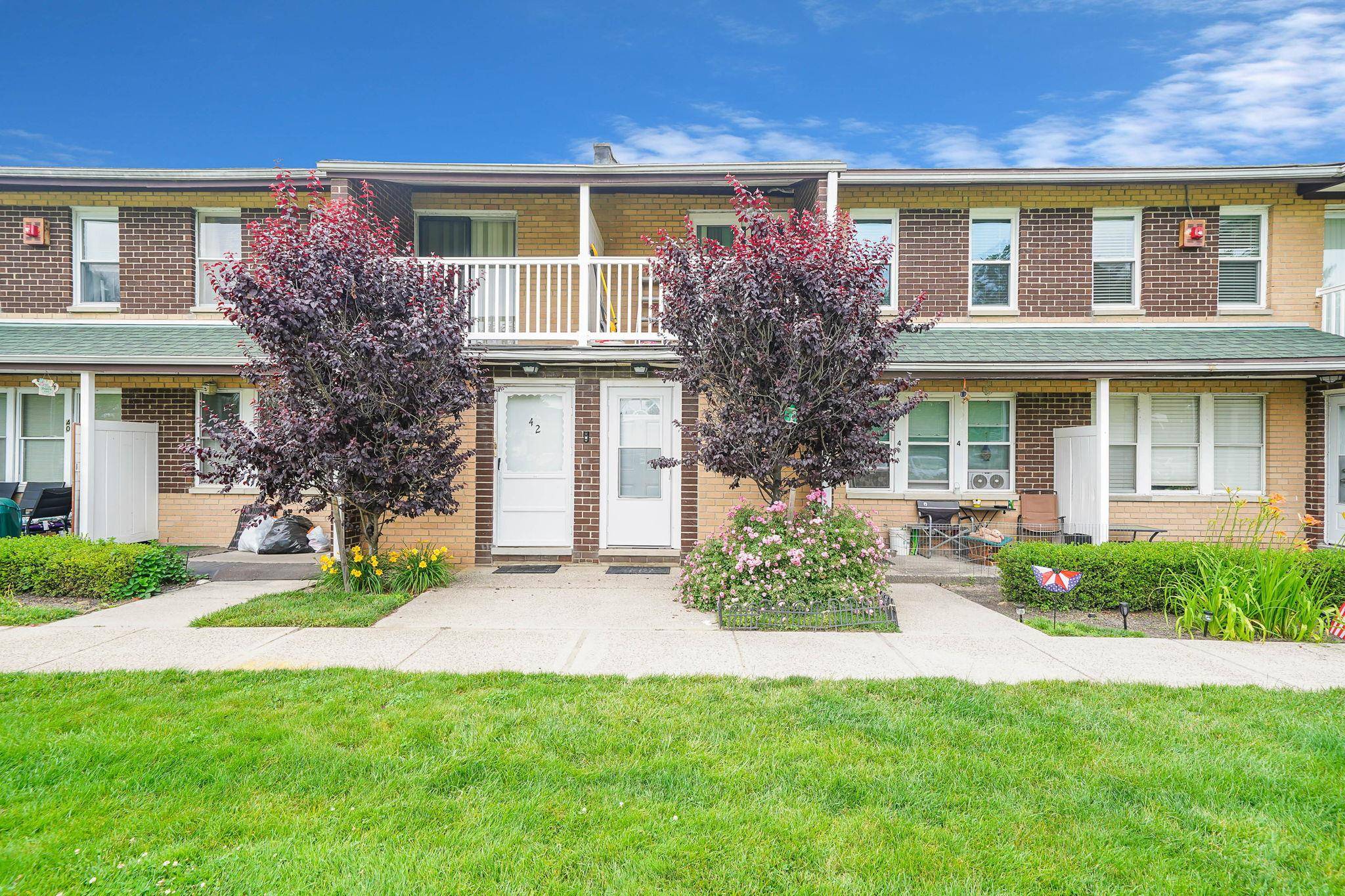 43 Artist Lake DR, Middle Island, NY 11953