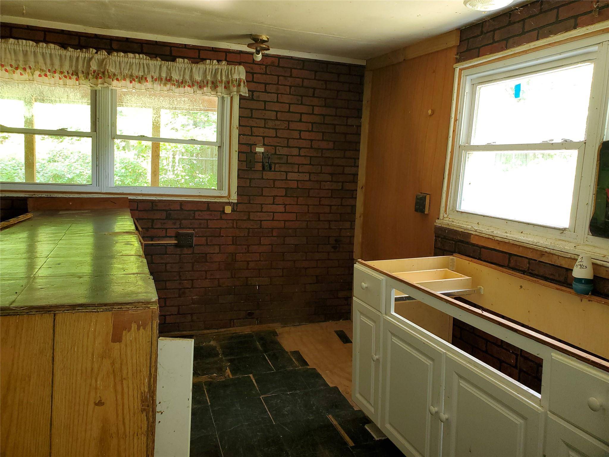 87 W Pine RD, Staatsburg, NY 12580