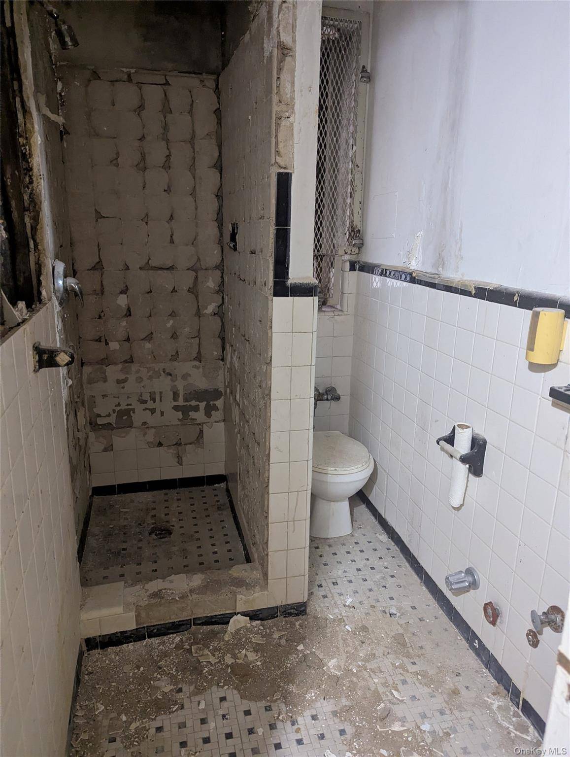 910 Sheridan AVE #E, Bronx, NY 10451