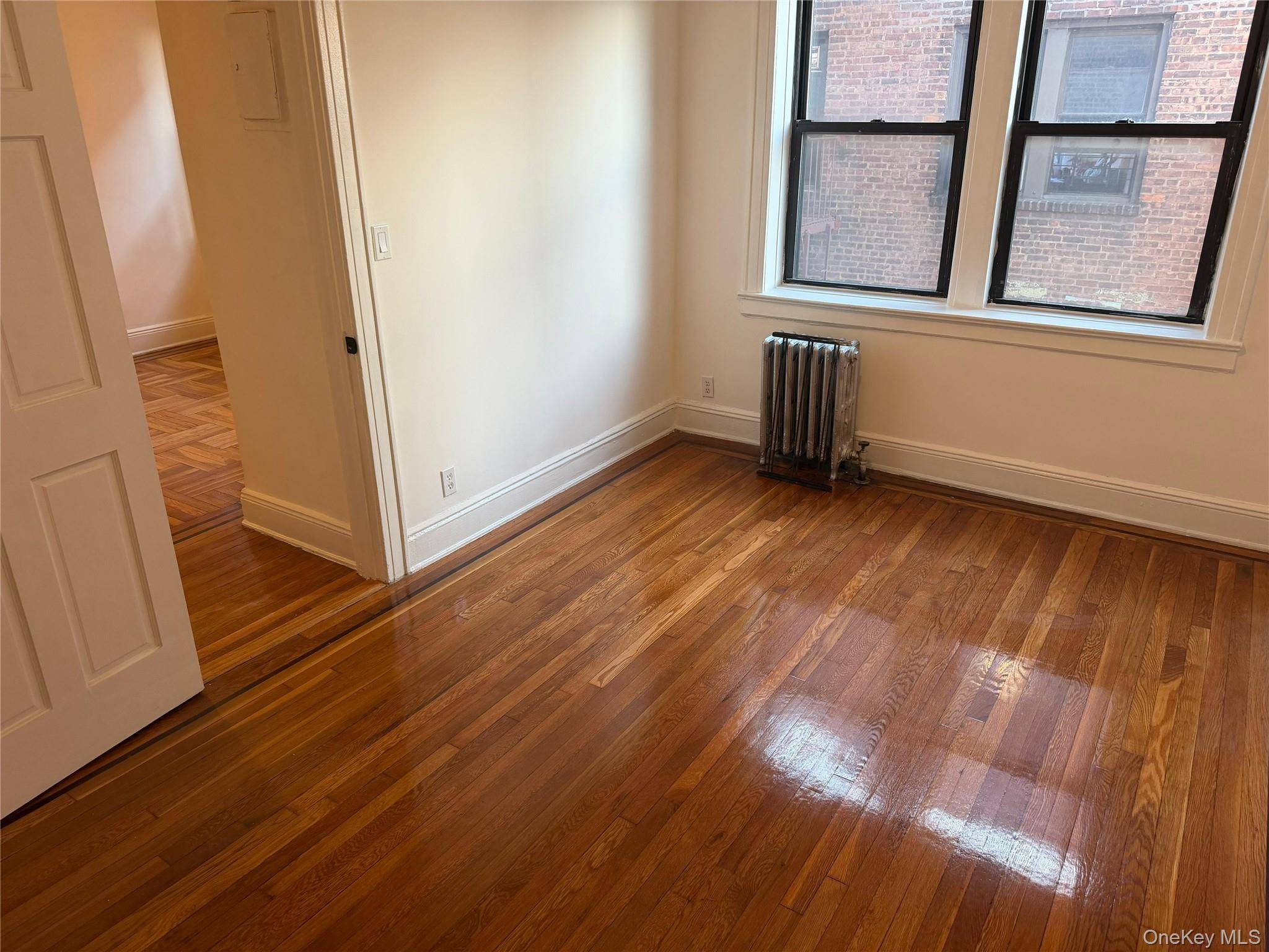 61-40 Saunders ST #D24, Rego Park, NY 11374