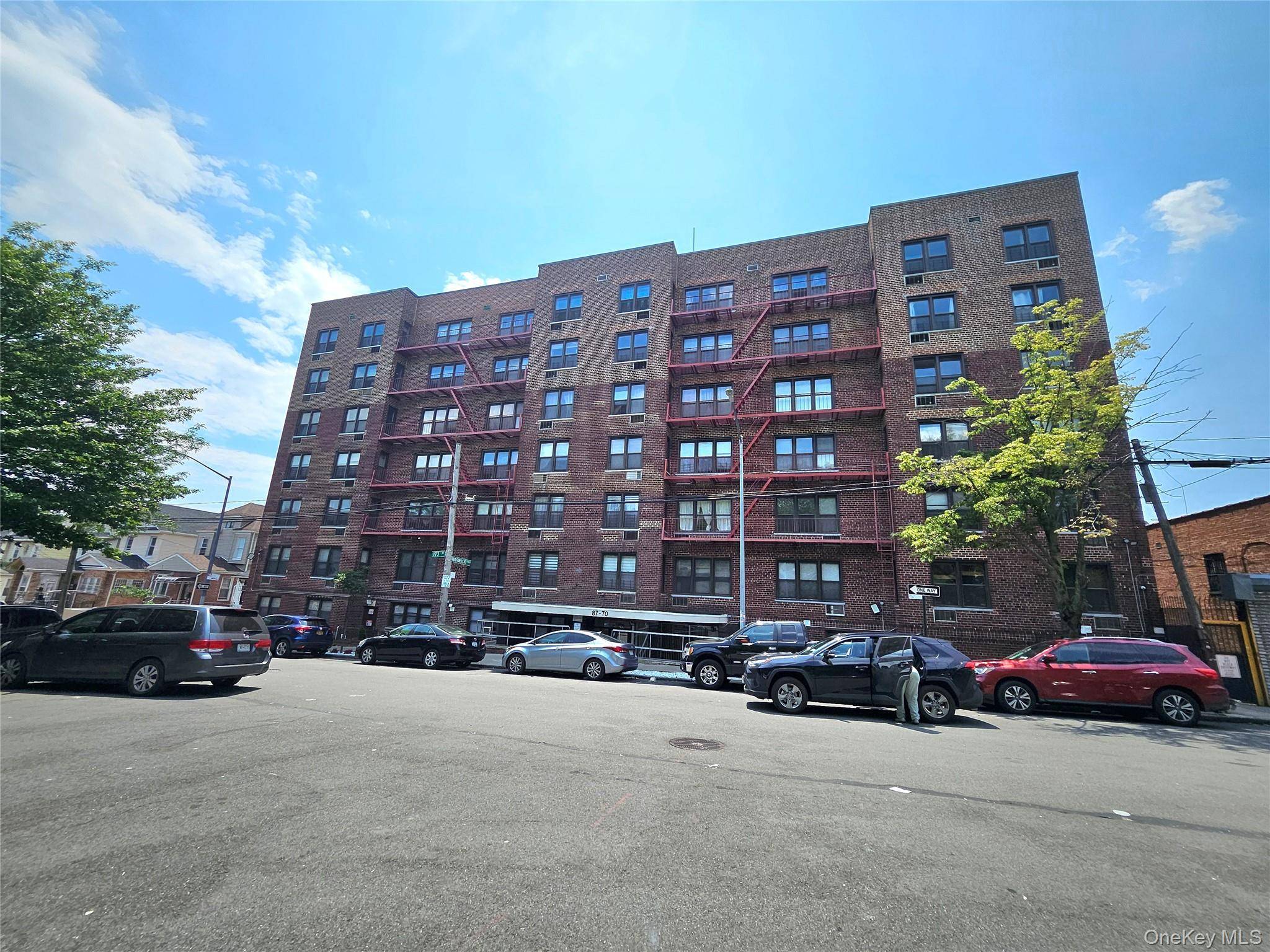 87-70 173 ST #5N, Jamaica, NY 11432