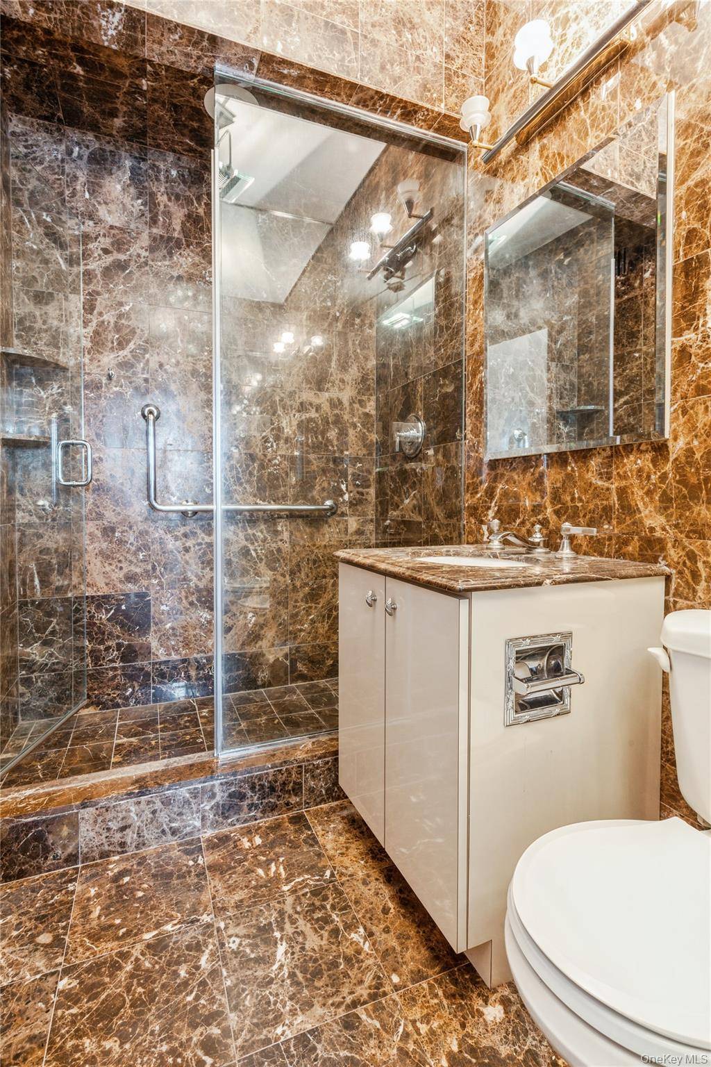 420 E 72nd ST #16E, New York (manhattan), NY 10021