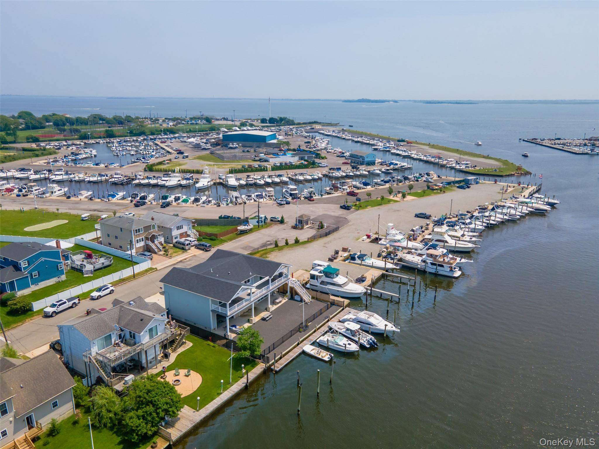 390 E Shore RD, Lindenhurst, NY 11757