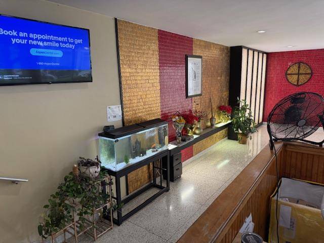 89-15 Parsons BLVD ##4B, Jamaica, NY 11432