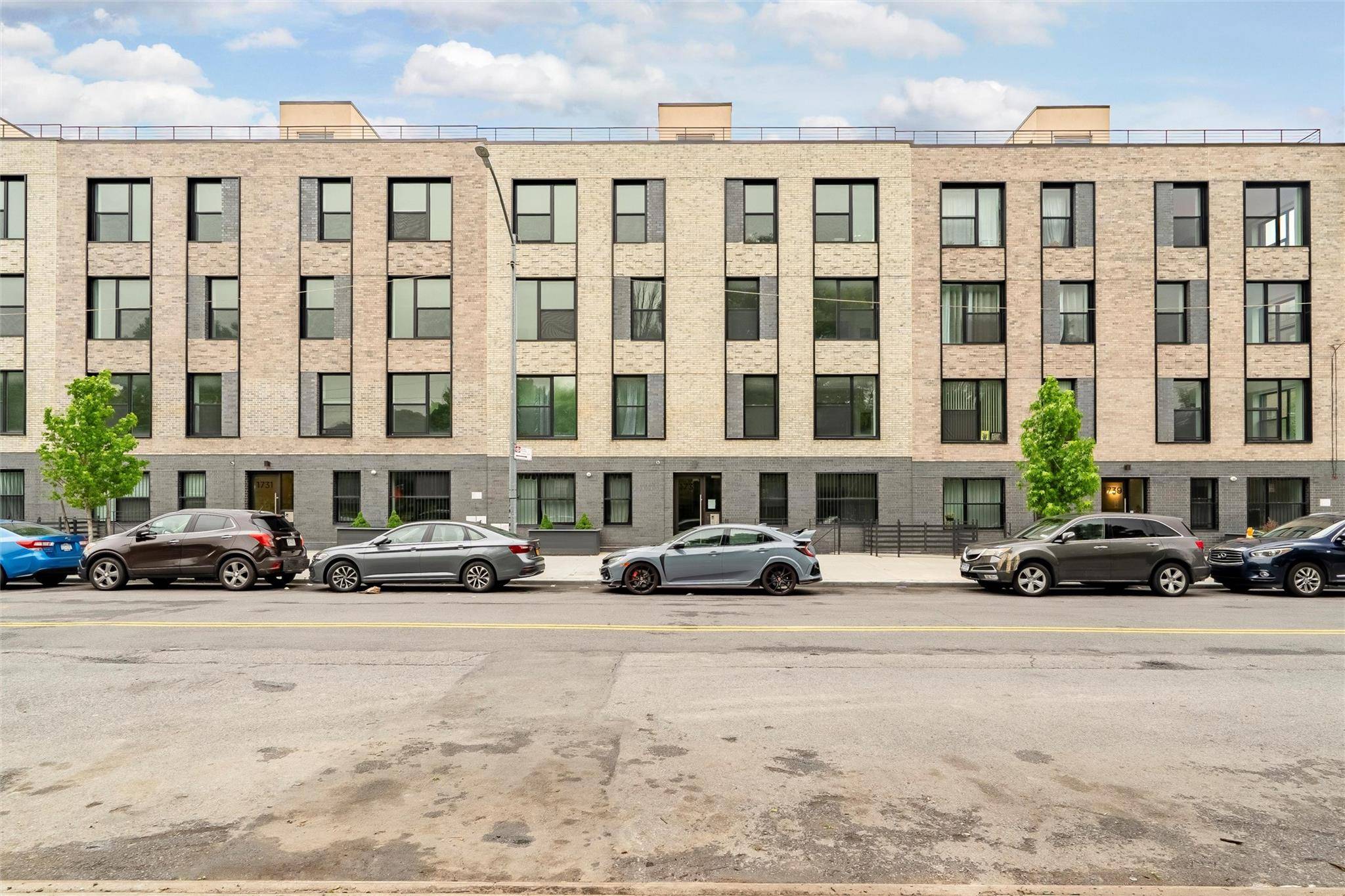 1727 Lacombe AVE #4B, Bronx, NY 10473