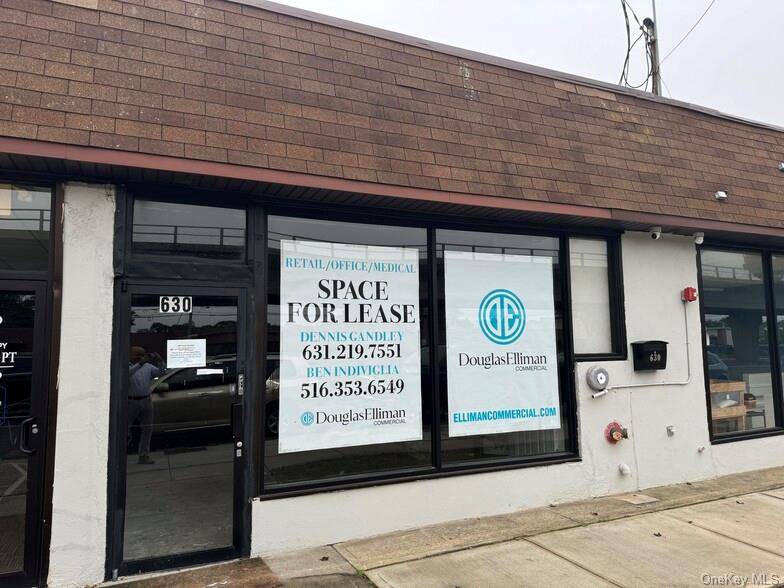 622 Oak ST #622 628 630, Copiague, NY 11726