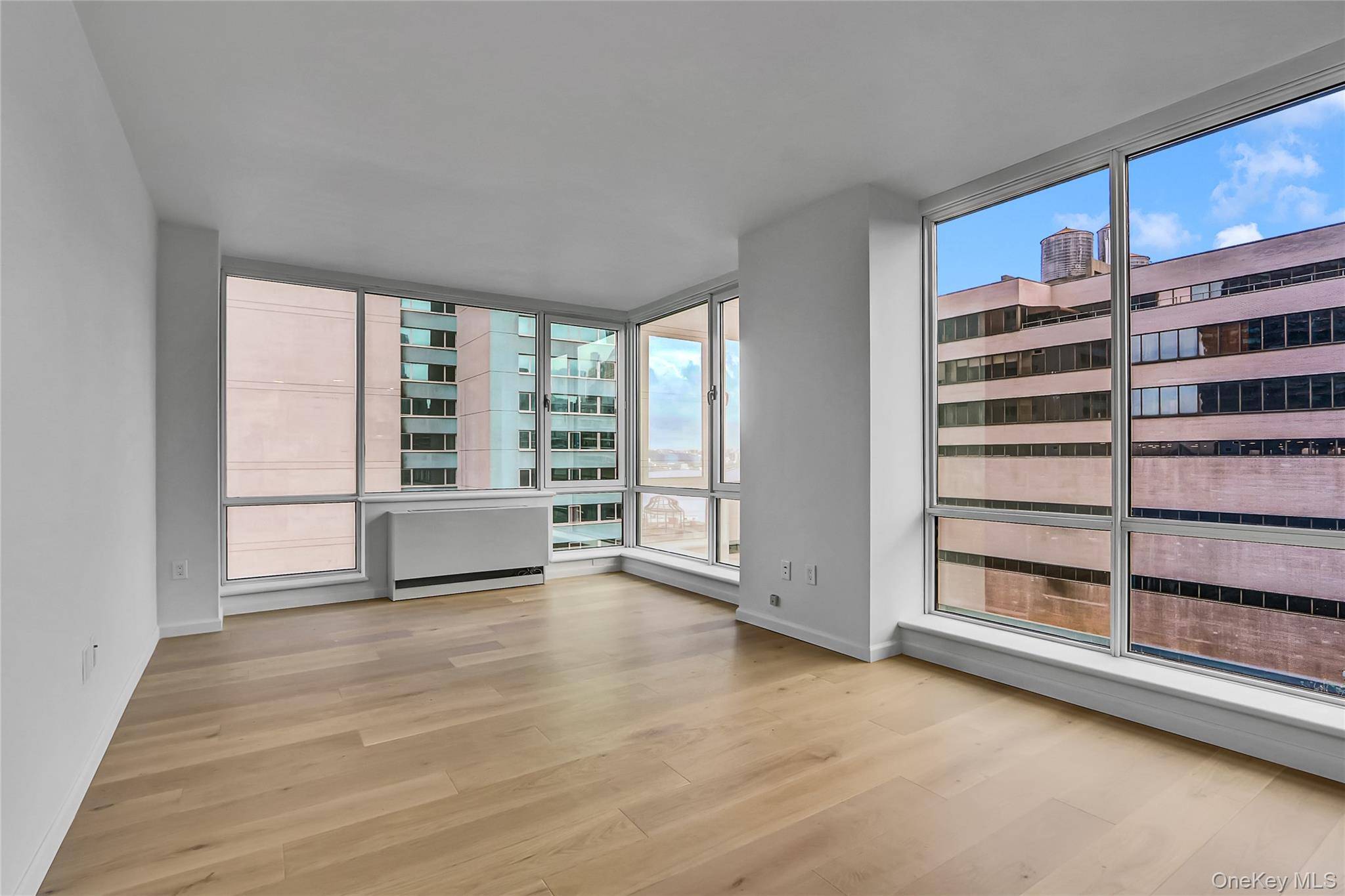 635 W 42nd ST #7A, New York (manhattan), NY 10036