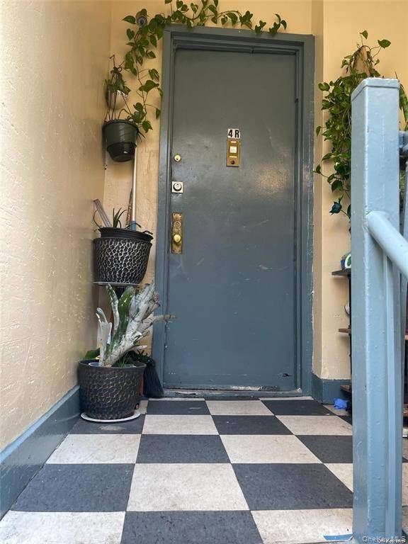 567 Saint Johns PL #8, Brooklyn, NY 11238