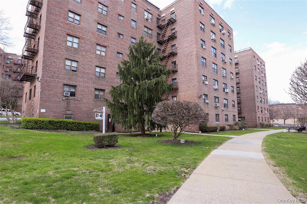 87-40 Francis Lewis BLVD #A76, Queens Village, NY 11427