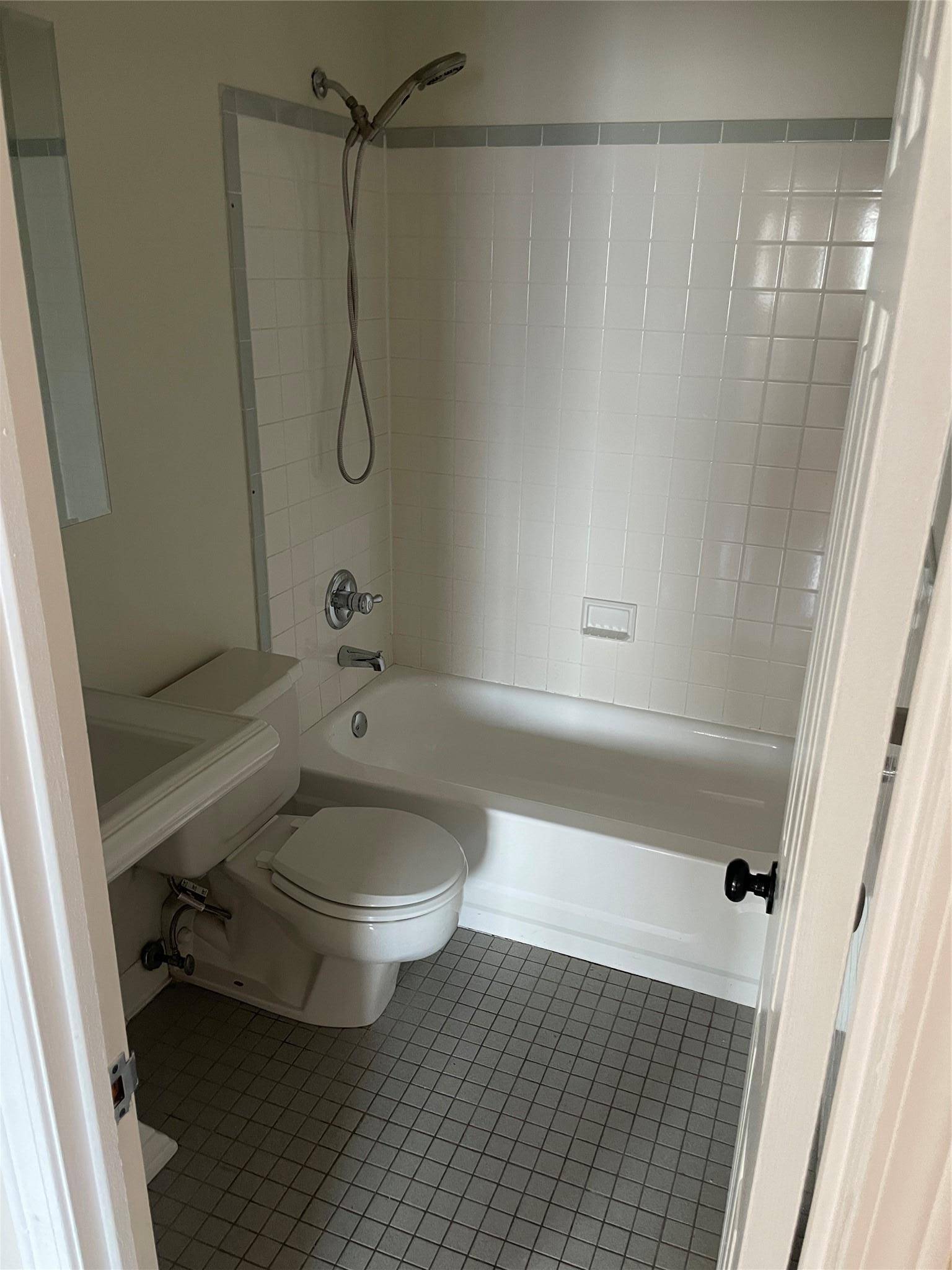 3220 Fairfield AVE #6D, Bronx, NY 10463